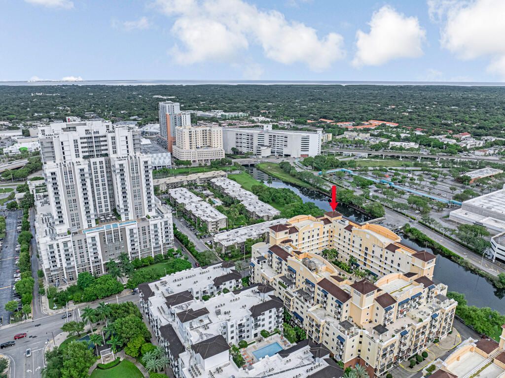 8390 SW 72nd Avenue, Unit 303, Miami, FL 33143 Photo