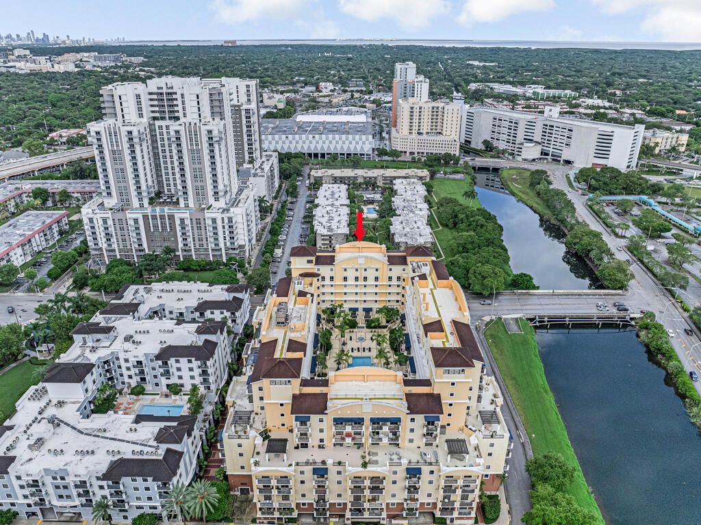 8390 SW 72nd Avenue, Unit 303, Miami, FL 33143 Photo
