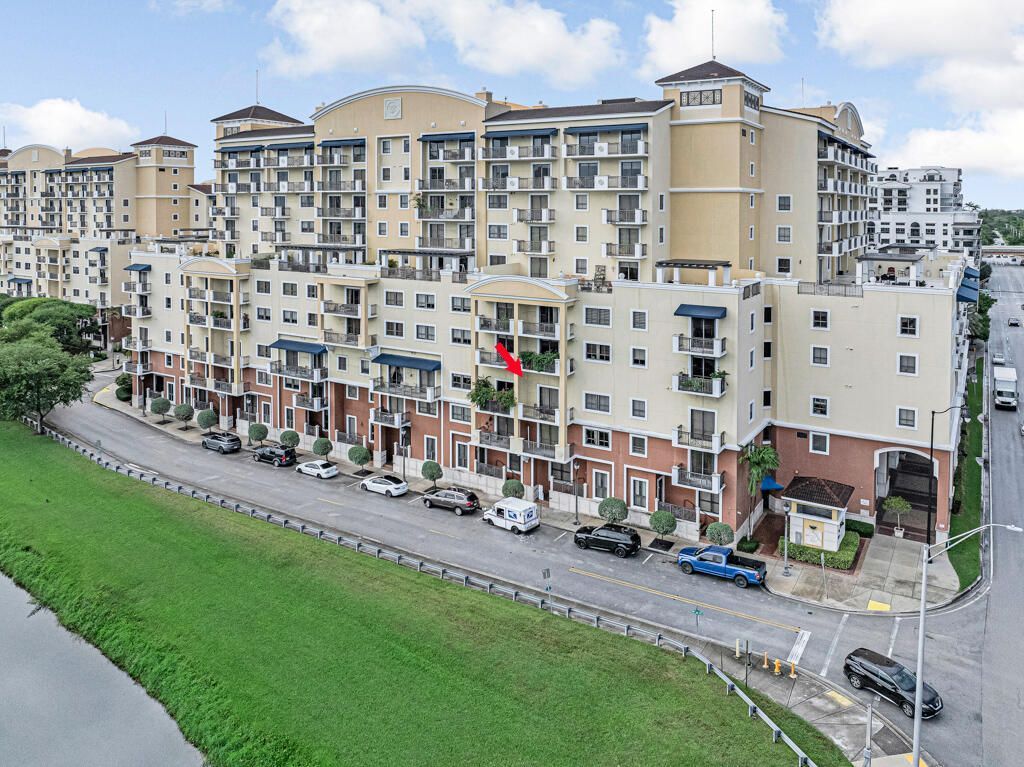 8390 SW 72nd Avenue, Unit 303, Miami, FL 33143 Photo