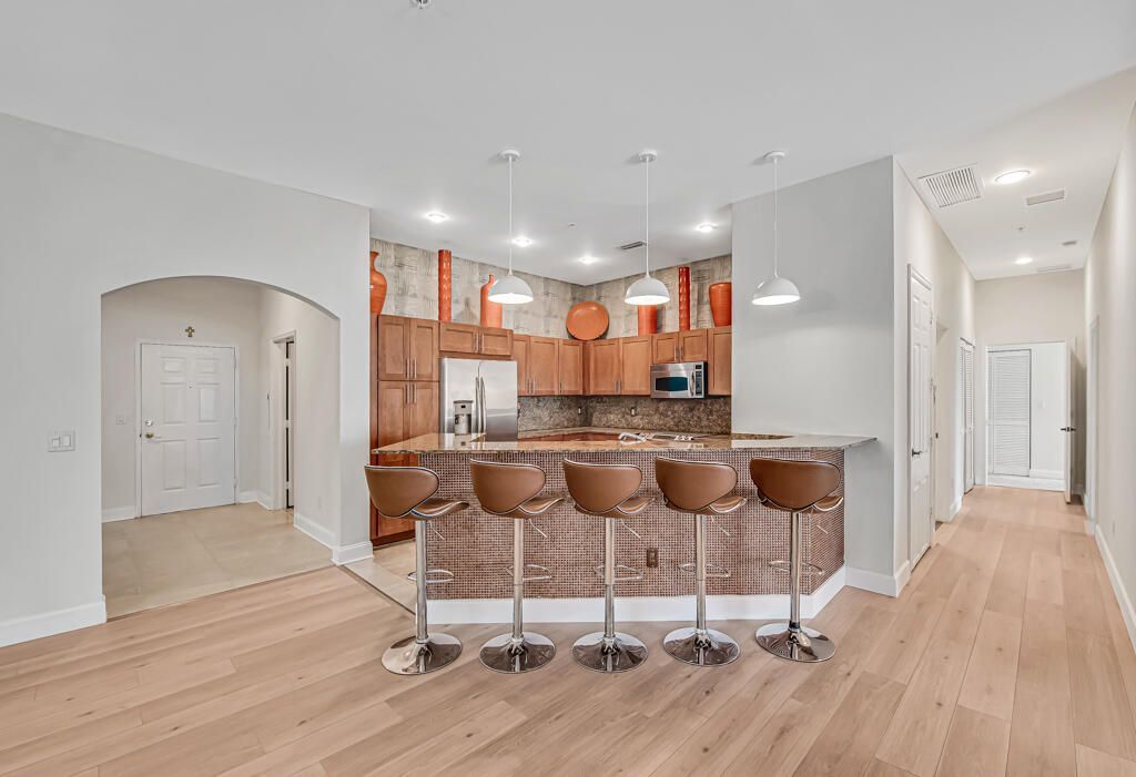 8390 SW 72nd Avenue, Unit 303, Miami, FL 33143 Photo