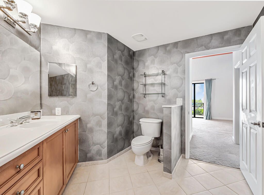 8390 SW 72nd Avenue, Unit 303, Miami, FL 33143 Photo