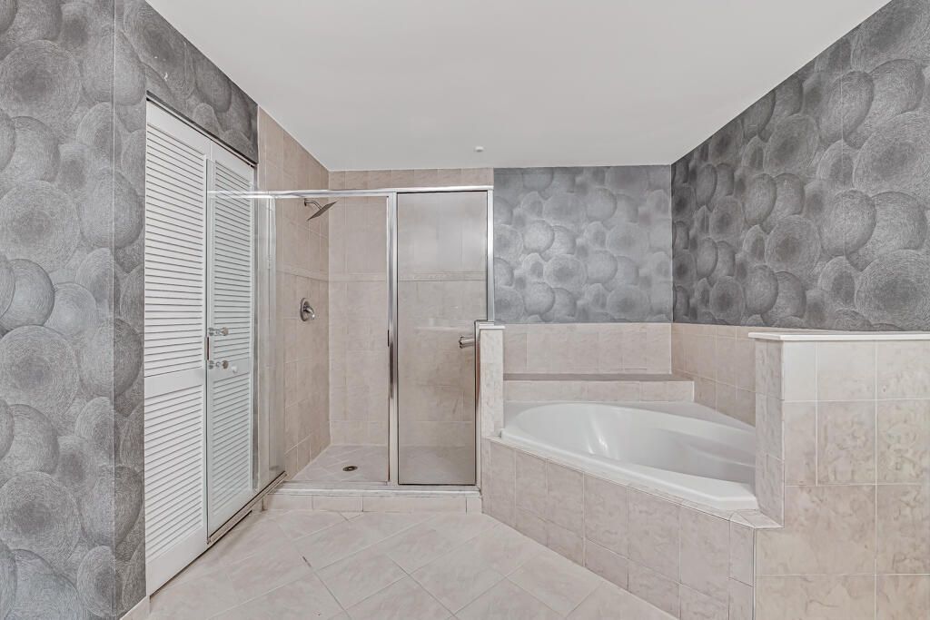 8390 SW 72nd Avenue, Unit 303, Miami, FL 33143 Photo