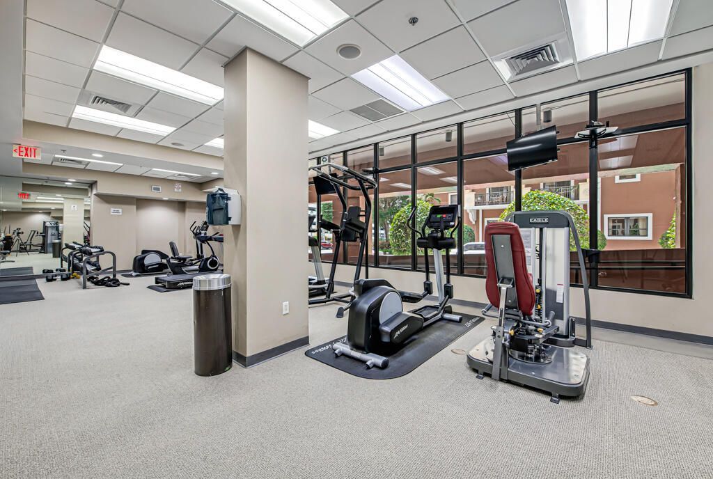 8390 SW 72nd Avenue, Unit 303, Miami, FL 33143 Photo