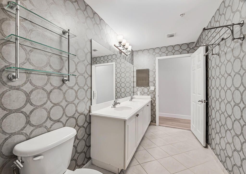 8390 SW 72nd Avenue, Unit 303, Miami, FL 33143 Photo