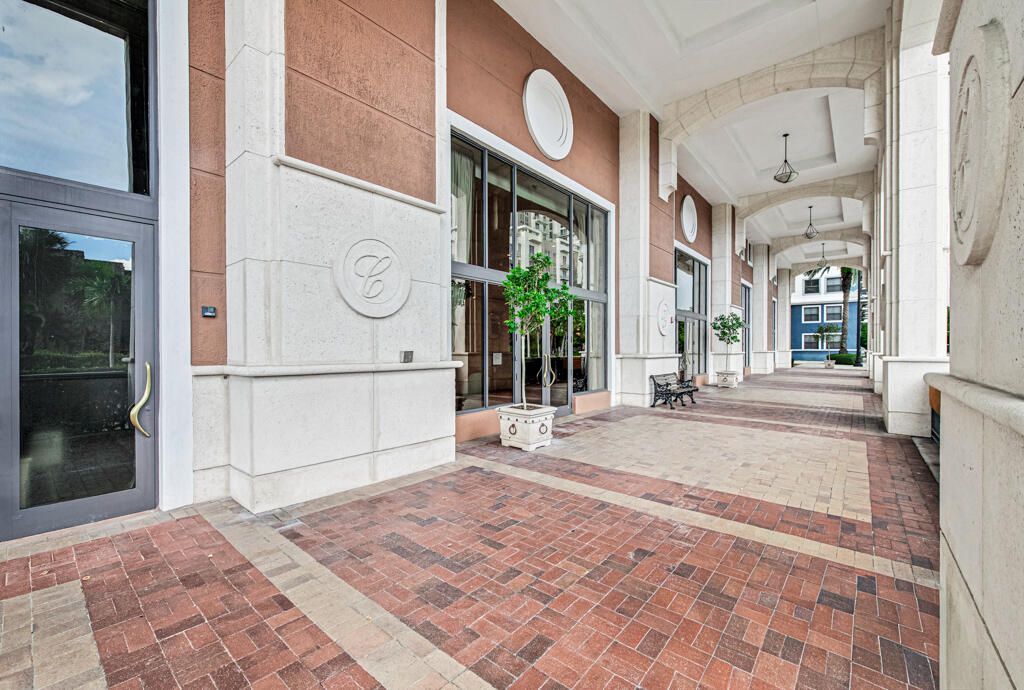 8390 SW 72nd Avenue, Unit 303, Miami, FL 33143 Photo