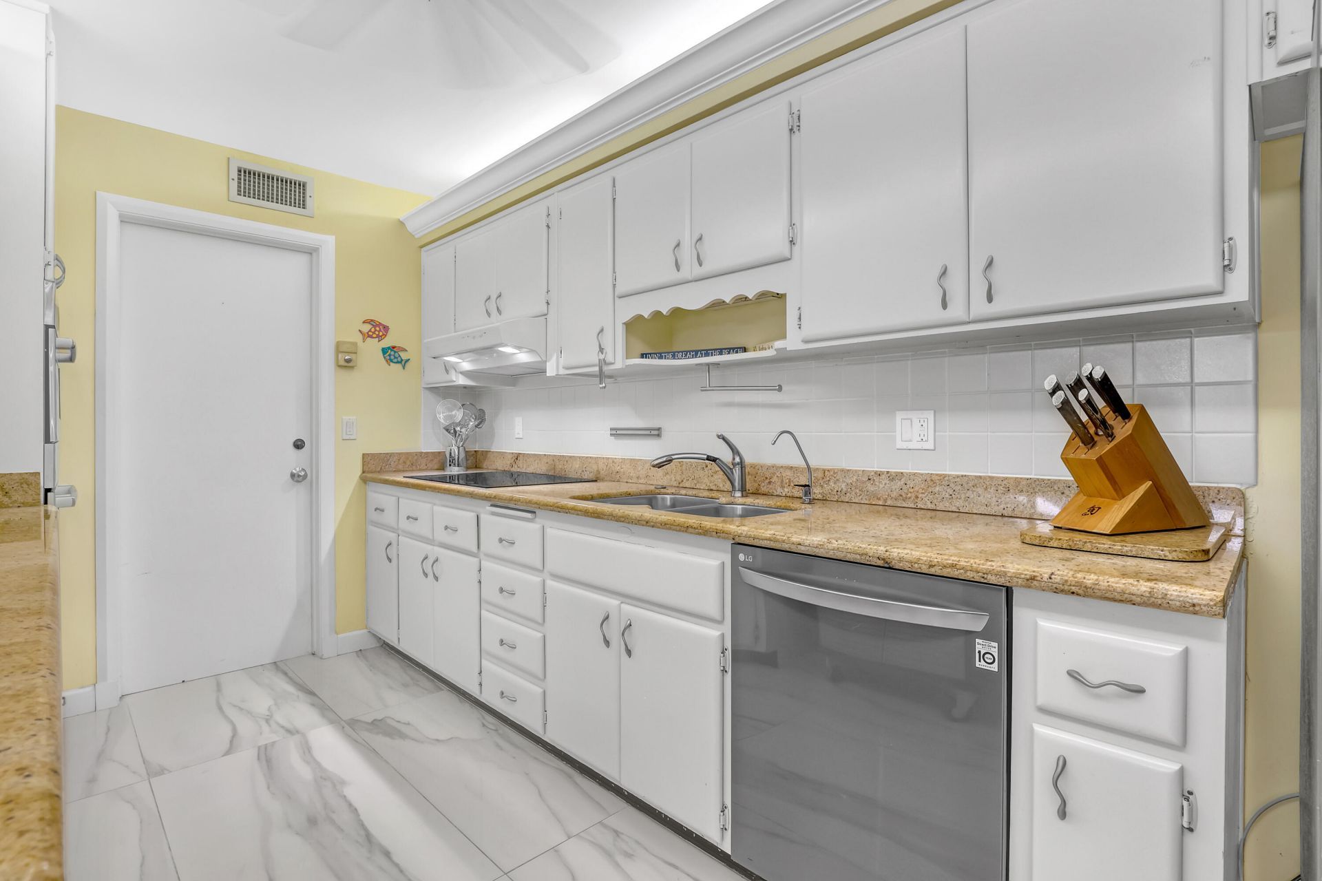 306 Cascade Lane, Palm Beach Shores, FL 33404 Photo