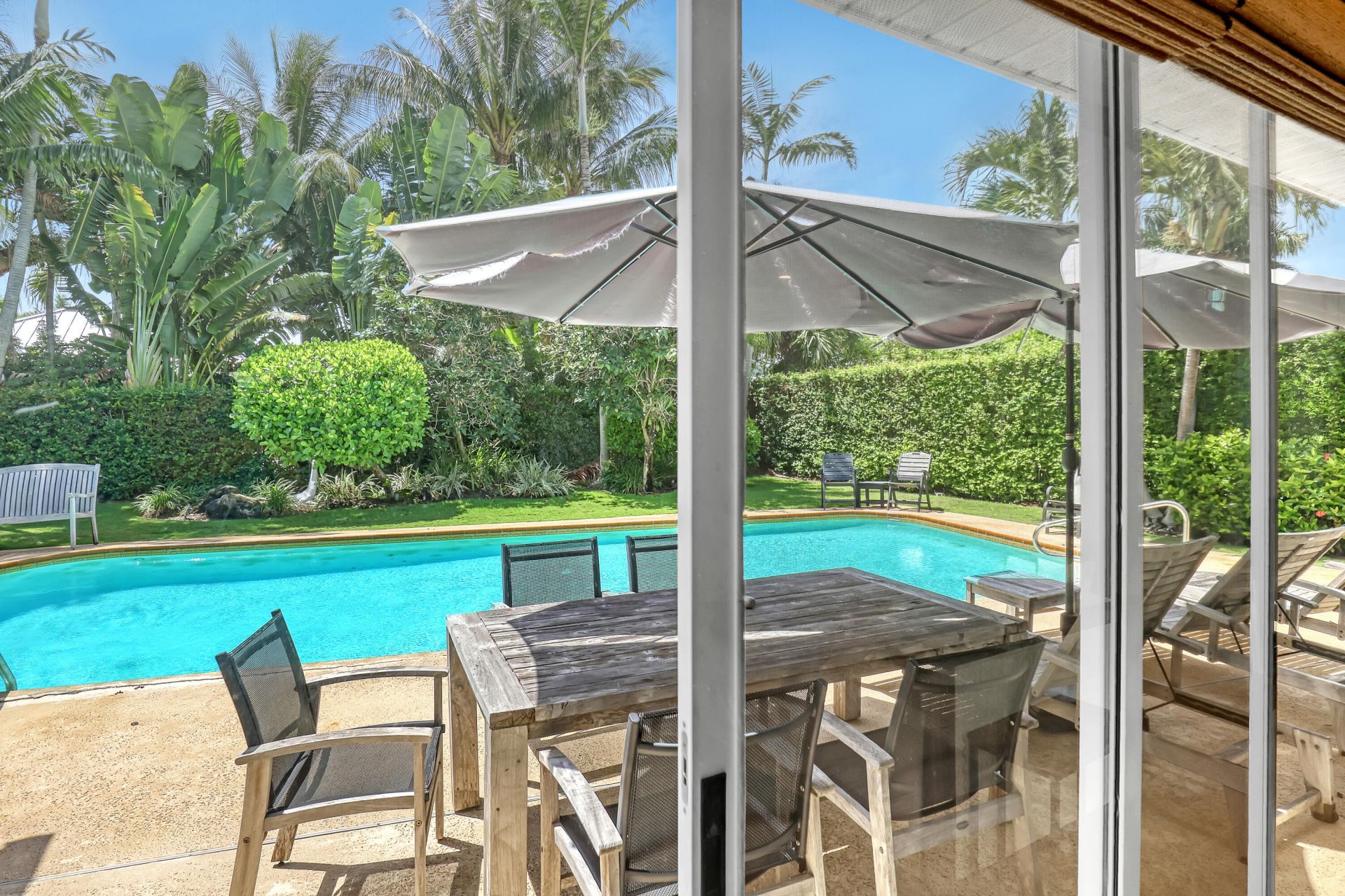 306 Cascade Lane, Palm Beach Shores, FL 33404 Photo