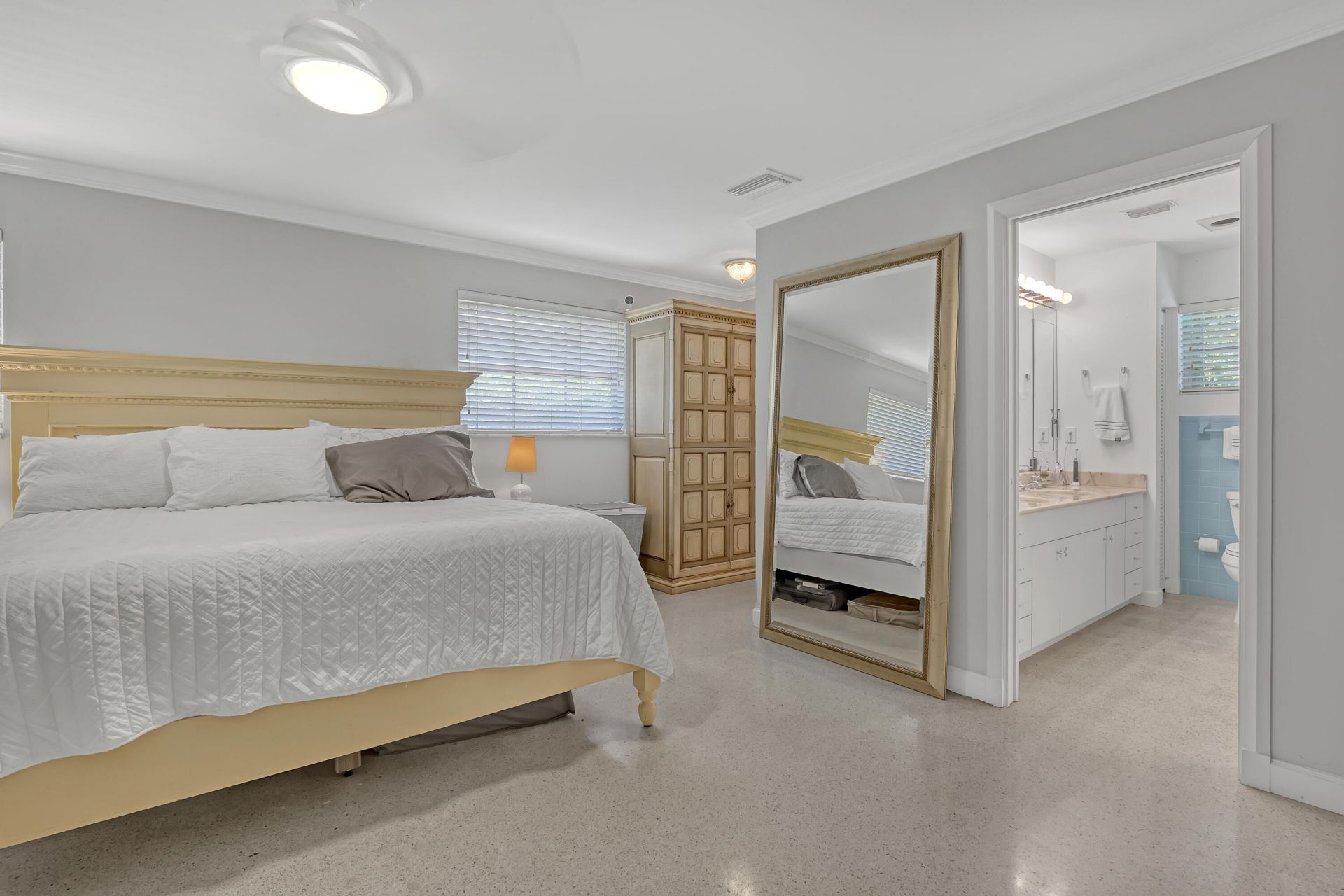 306 Cascade Lane, Palm Beach Shores, FL 33404 Photo