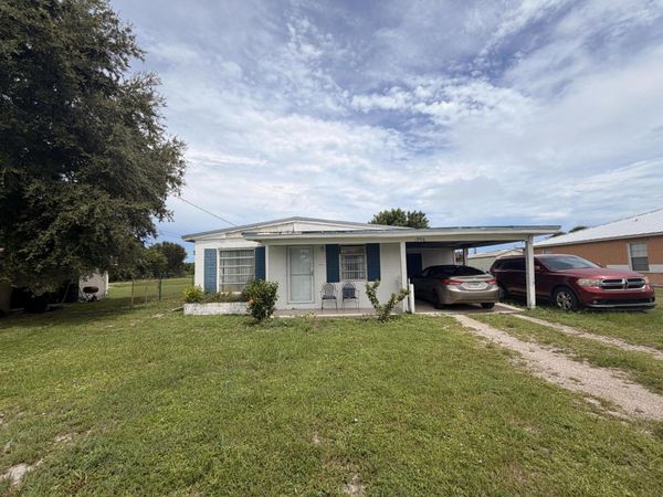 1906 N 16th Court, Fort Pierce, FL 34950