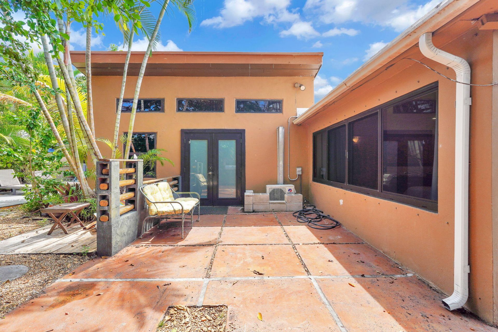 300 S Riverside Drive, Pompano Beach, FL 33062 Photo