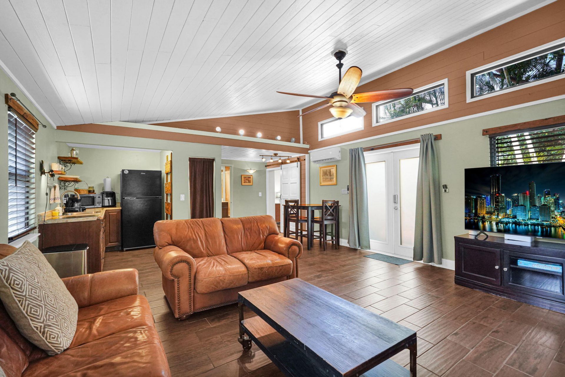 300 S Riverside Drive, Pompano Beach, FL 33062 Photo