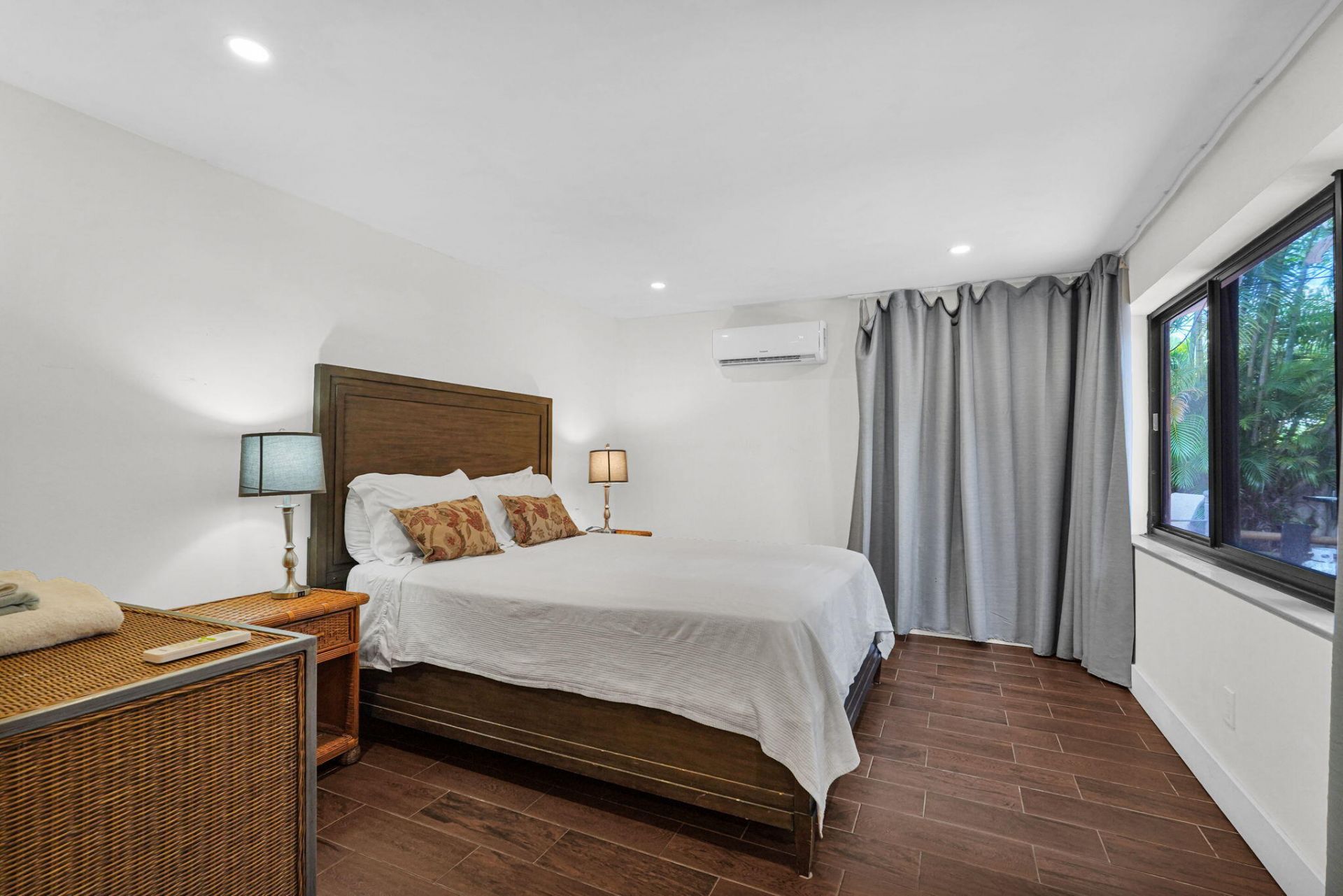 300 S Riverside Drive, Pompano Beach, FL 33062 Photo