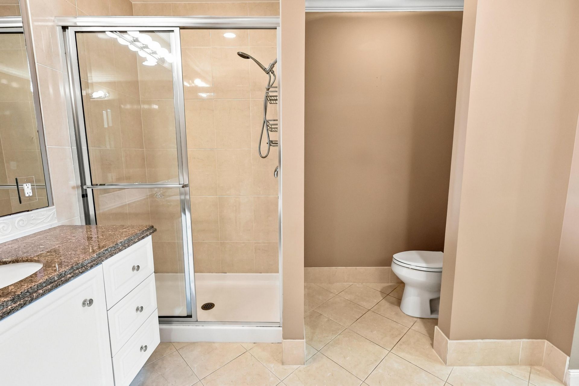 25 Harbour Isle Drive W, Unit 104, Fort Pierce, FL 34949 Photo
