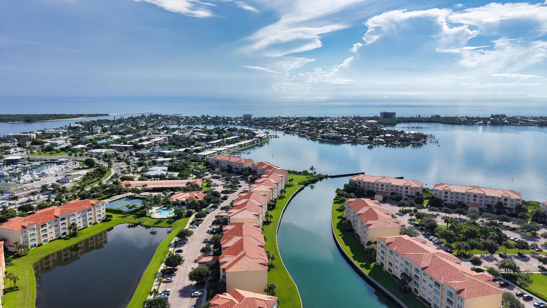 25 Harbour Isle Drive W, Unit 104, Fort Pierce, FL 34949 Photo