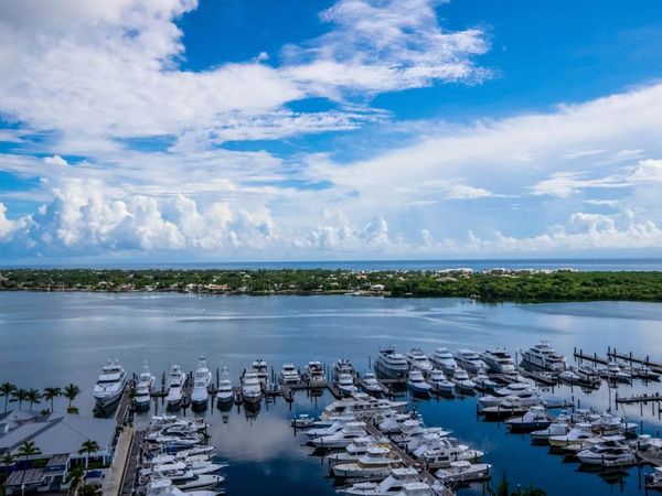 123 Lakeshore Drive, Unit 1945, North Palm Beach, FL 33408