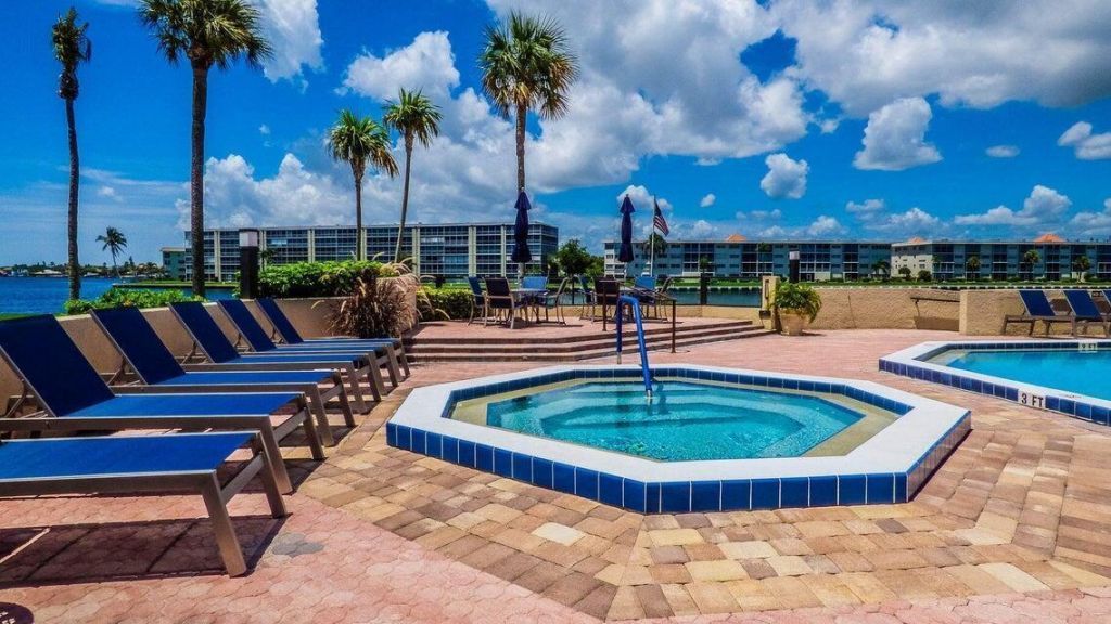 123 Lakeshore Drive, Unit 1945, North Palm Beach, FL 33408 Photo