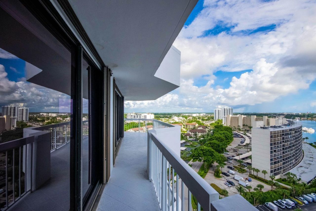 123 Lakeshore Drive, Unit 1945, North Palm Beach, FL 33408 Photo