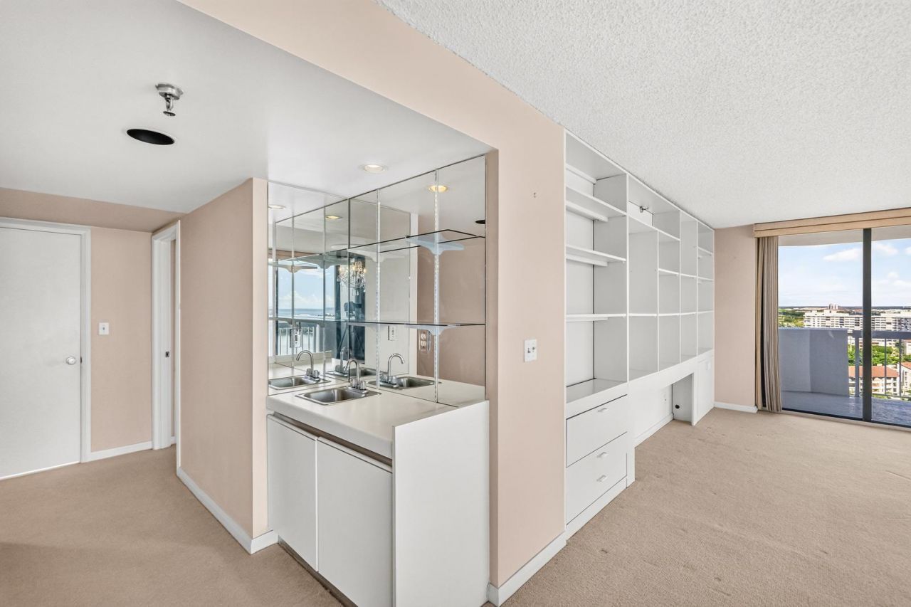 123 Lakeshore Drive, Unit 1945, North Palm Beach, FL 33408 Photo