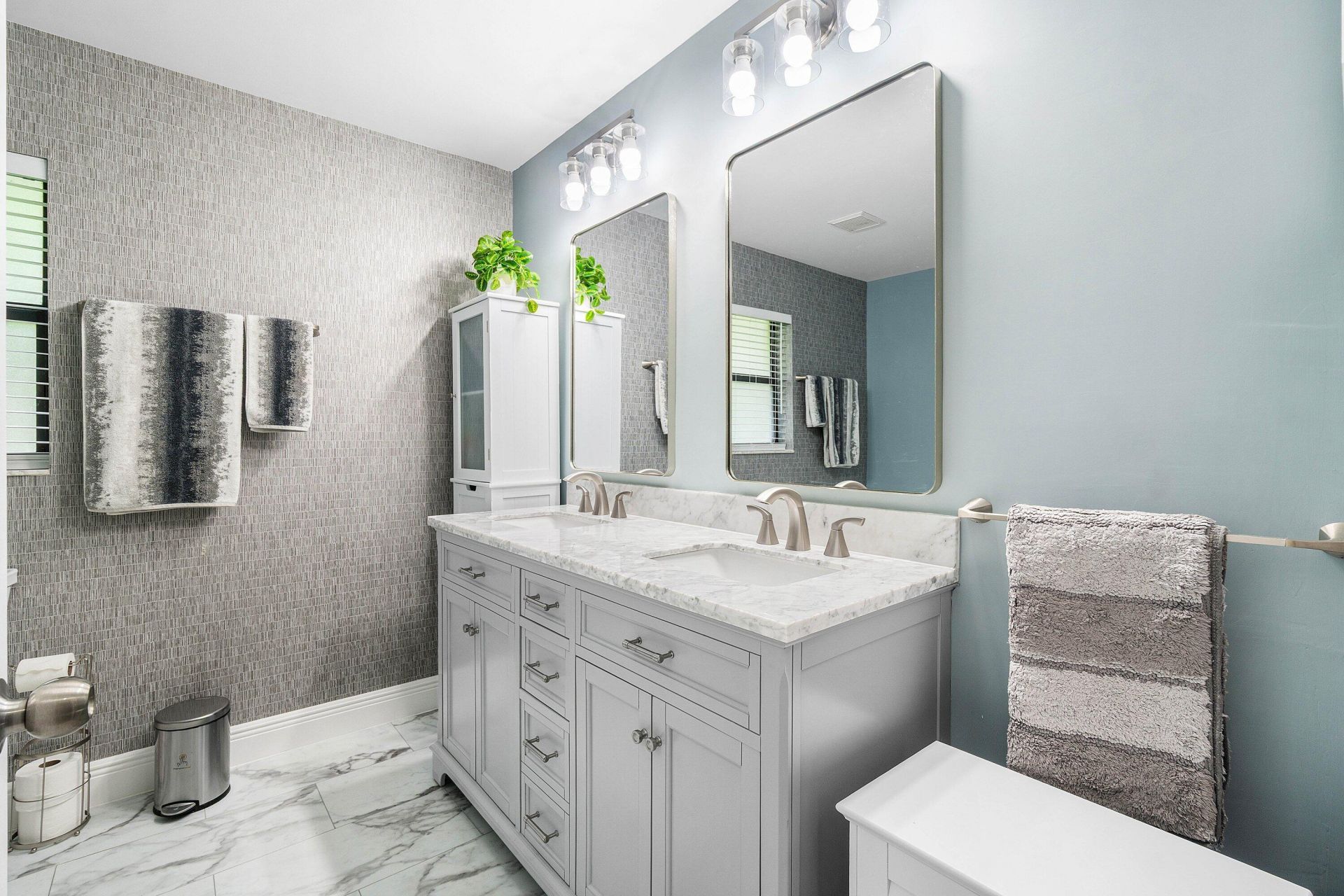 9729 Sills Drive E, Unit 201, Boynton Beach, FL 33437 Photo