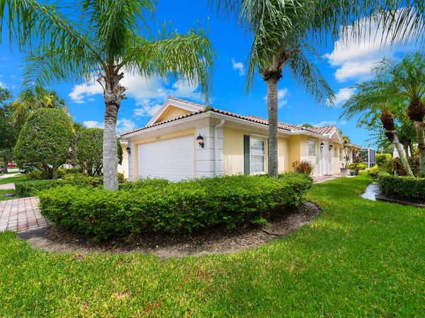 10476 SW Stratton Drive, Port St. Lucie, FL 34987