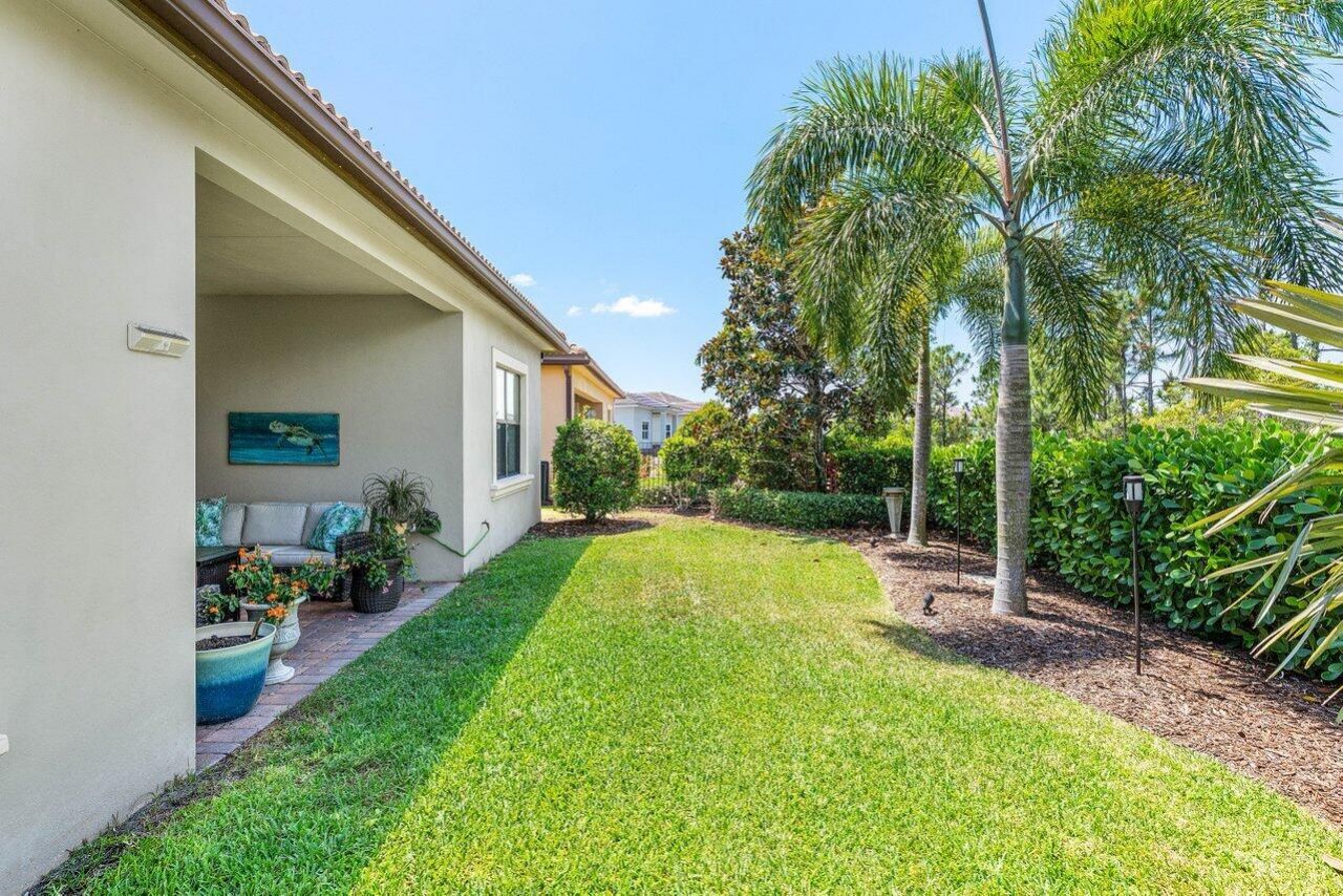 183 Calmo Circle, Port Saint Lucie, FL 34984 Photo