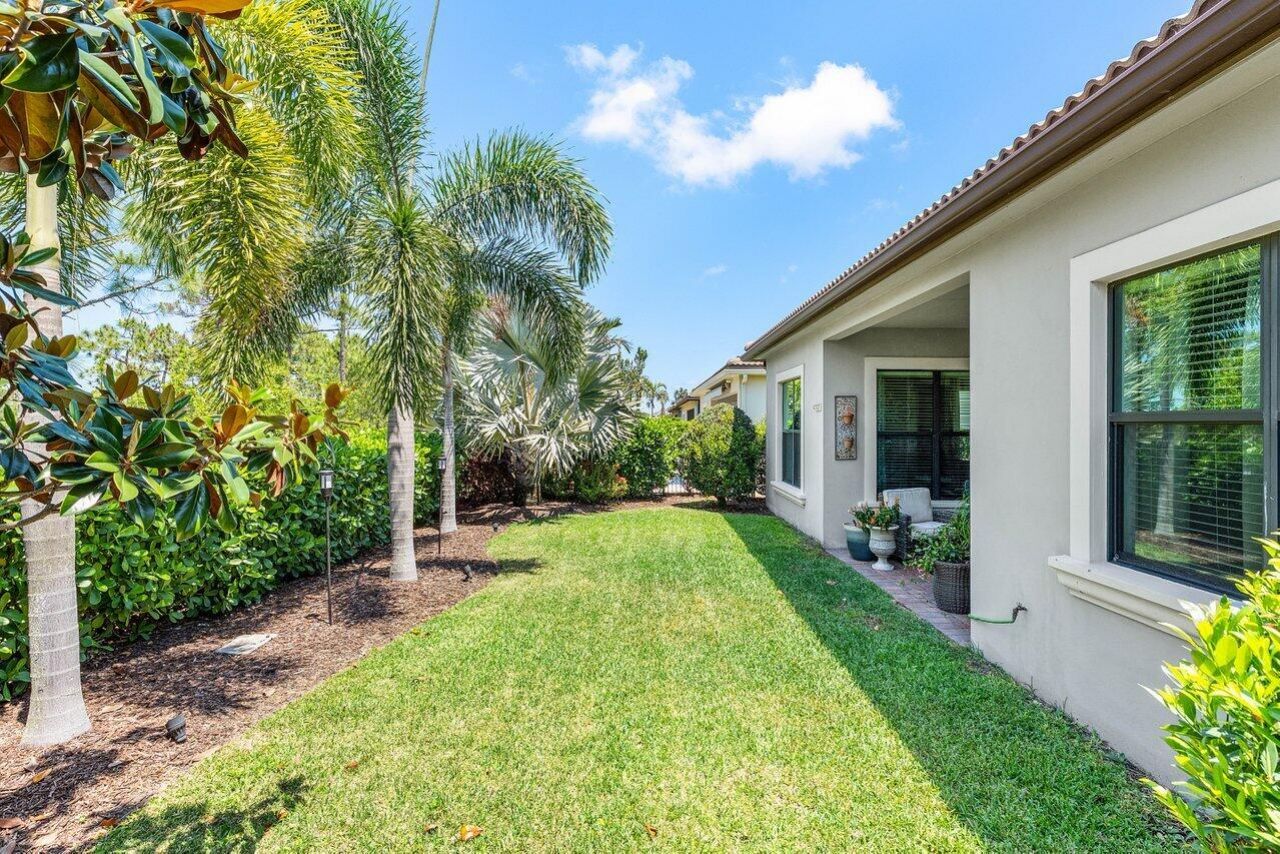 183 Calmo Circle, Port Saint Lucie, FL 34984 Photo