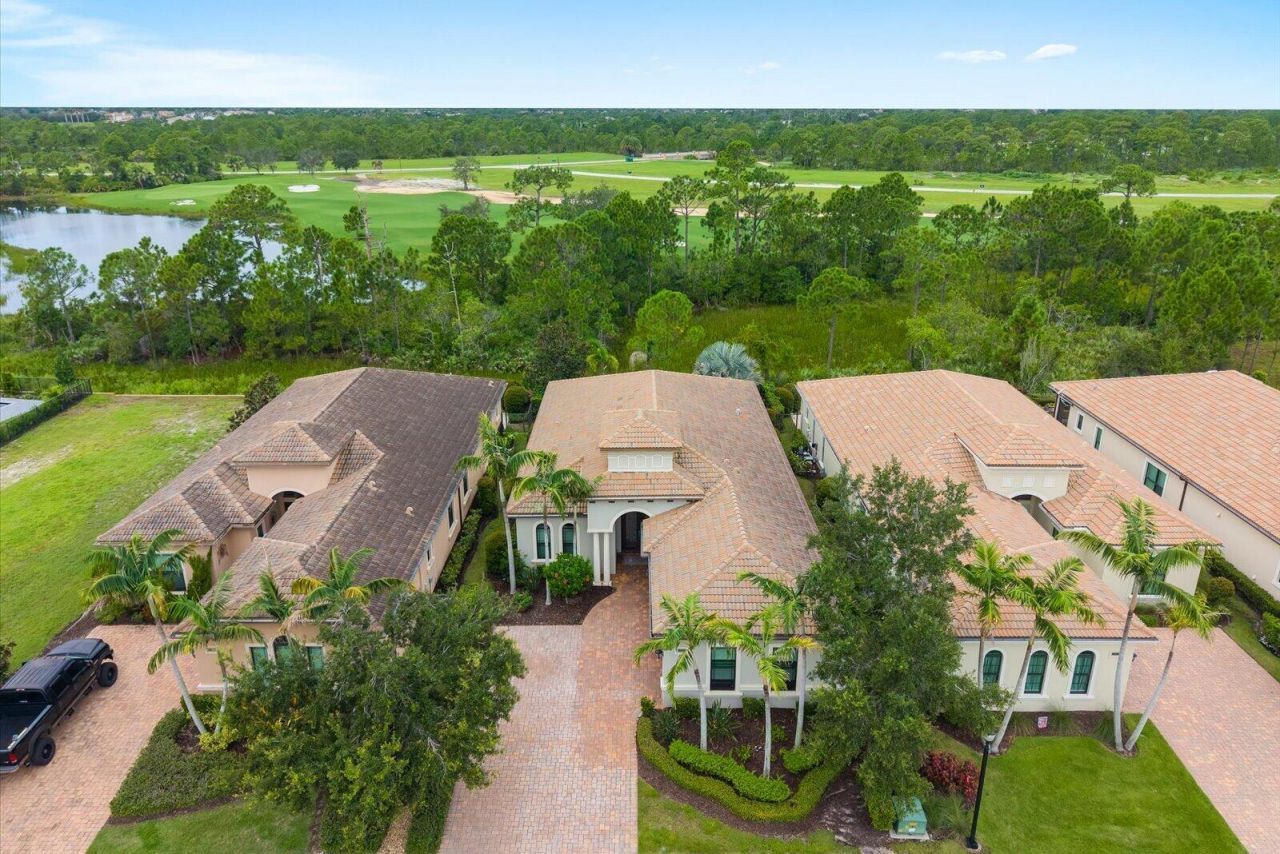 183 Calmo Circle, Port Saint Lucie, FL 34984 Photo