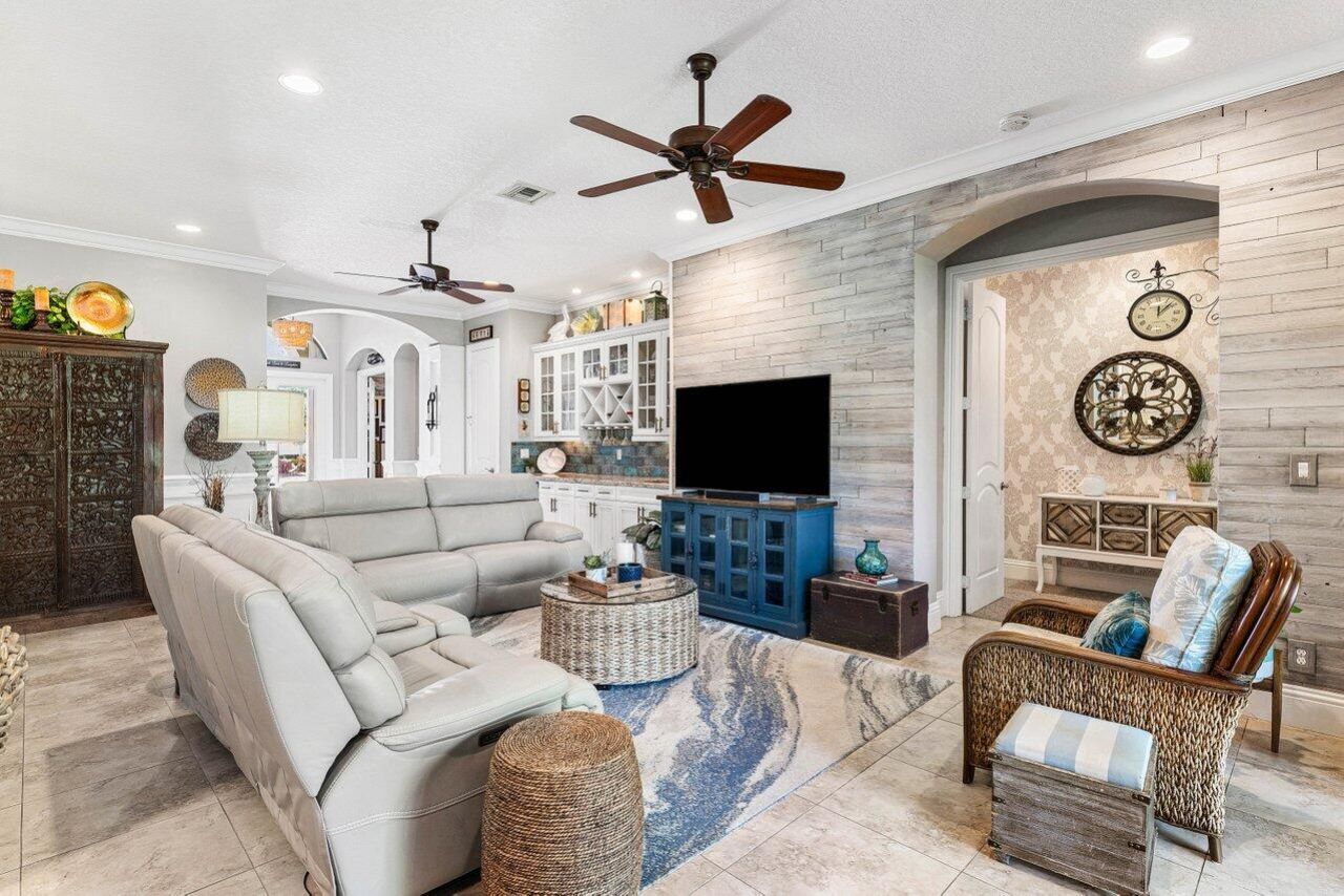 183 Calmo Circle, Port Saint Lucie, FL 34984 Photo