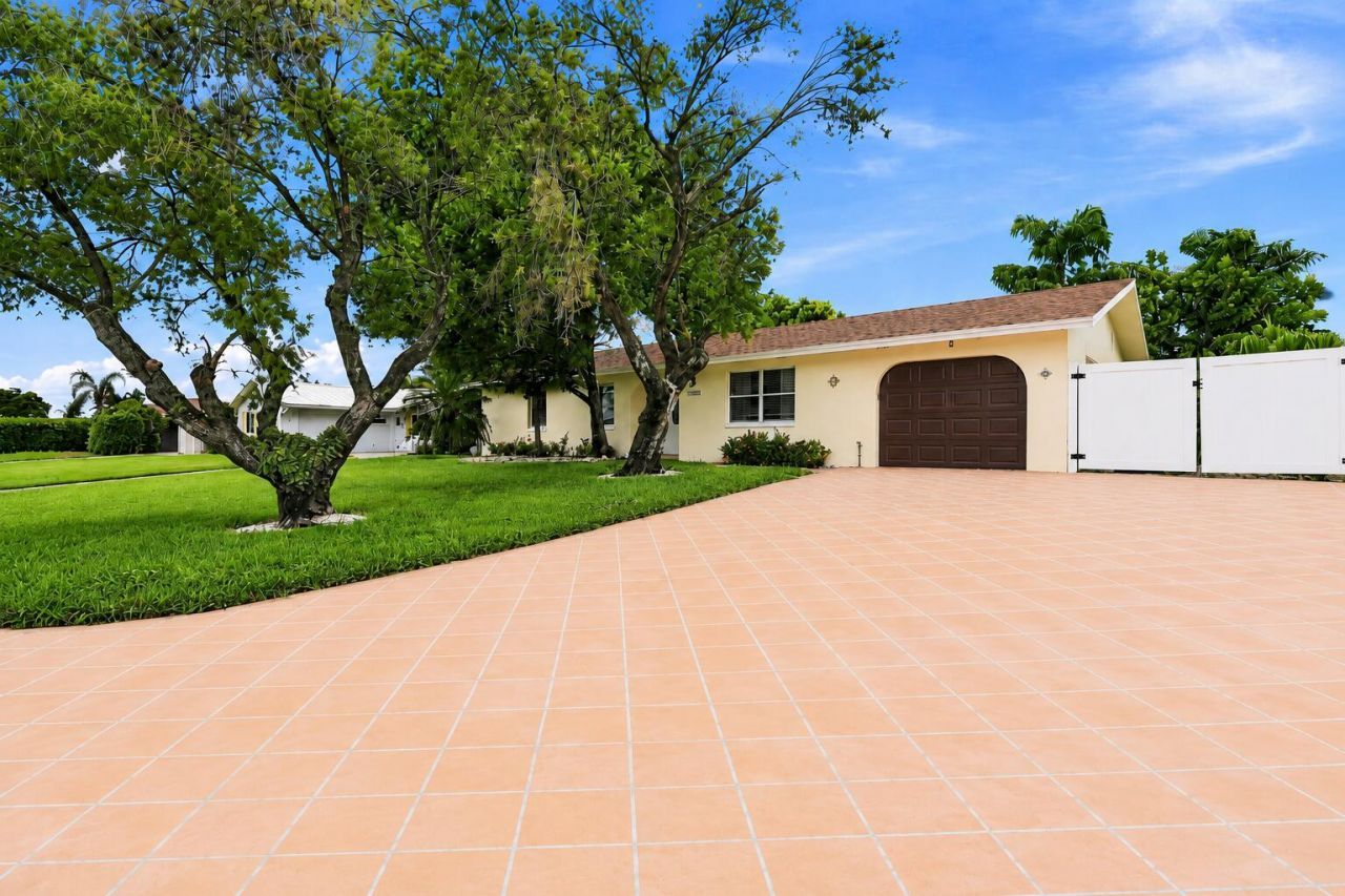 3606 Dorrit Avenue, Boynton Beach, FL 33436 Photo