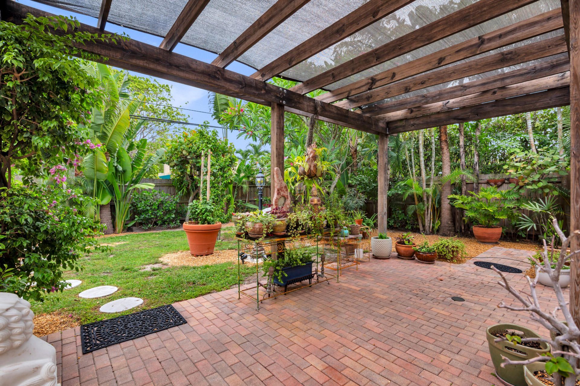 319 Plymouth Road, West Palm Beach, FL 33405 Photo