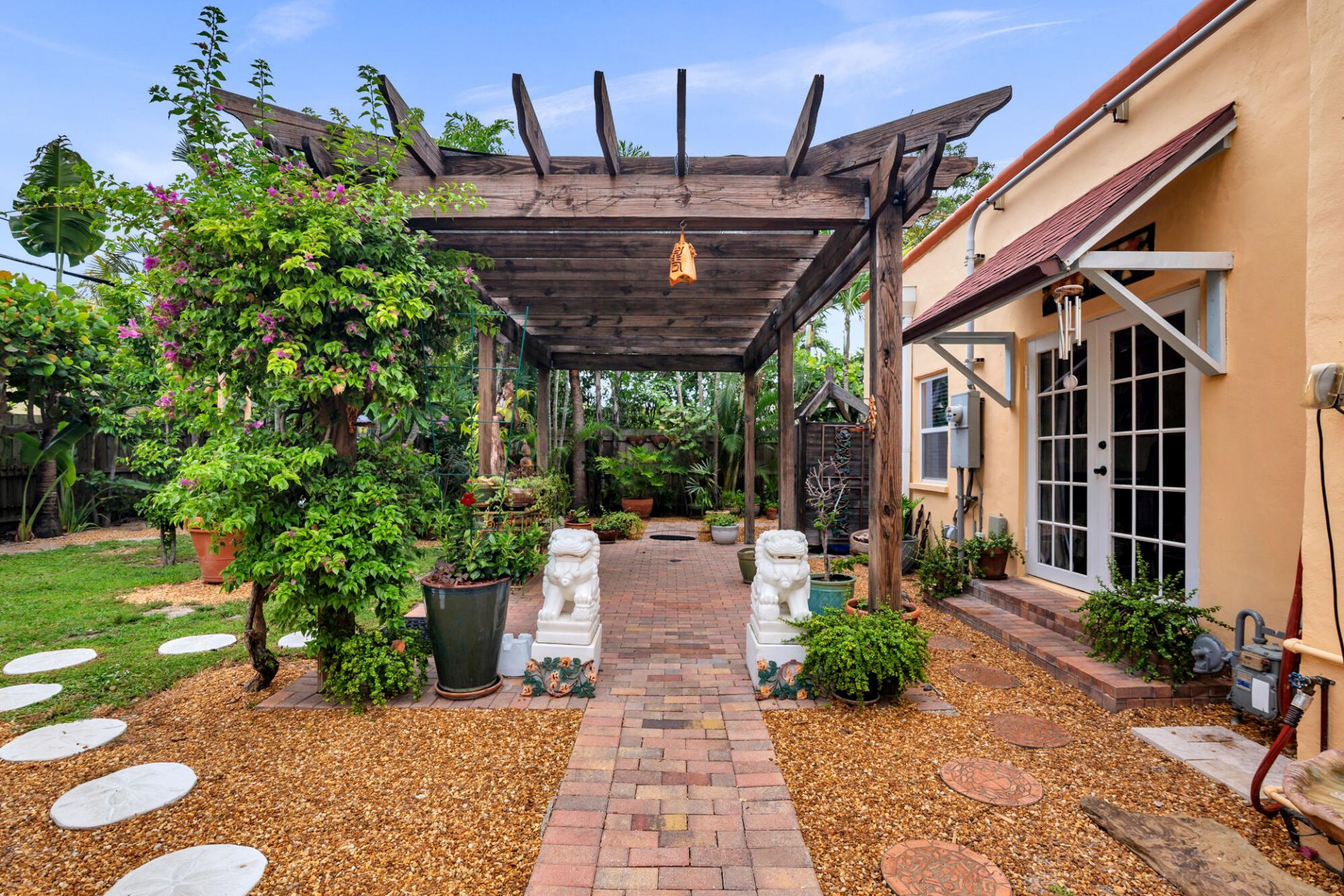 319 Plymouth Road, West Palm Beach, FL 33405 Photo