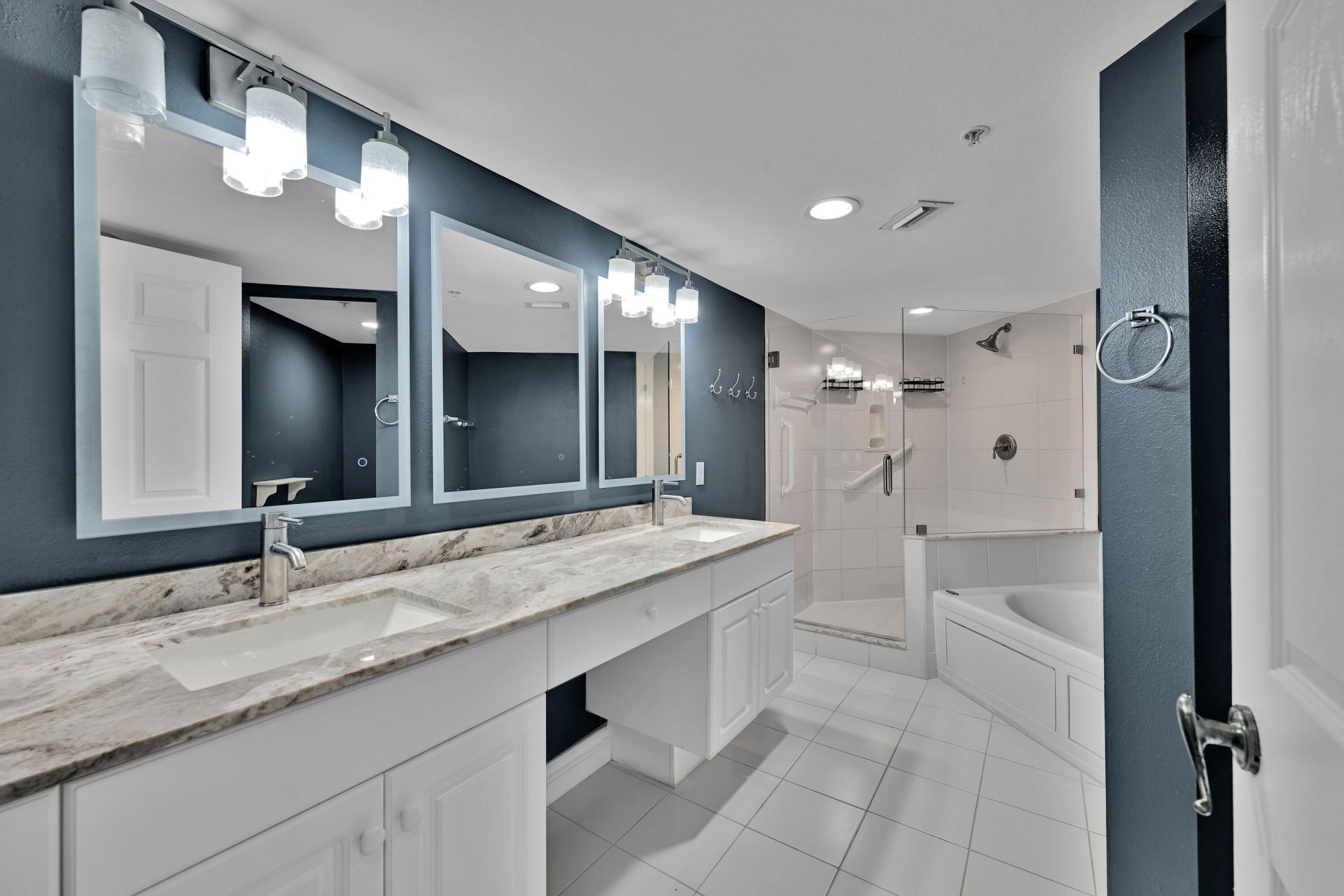 2880 NE 14th Street Causeway, Unit 413, Pompano Beach, FL 33062 Photo