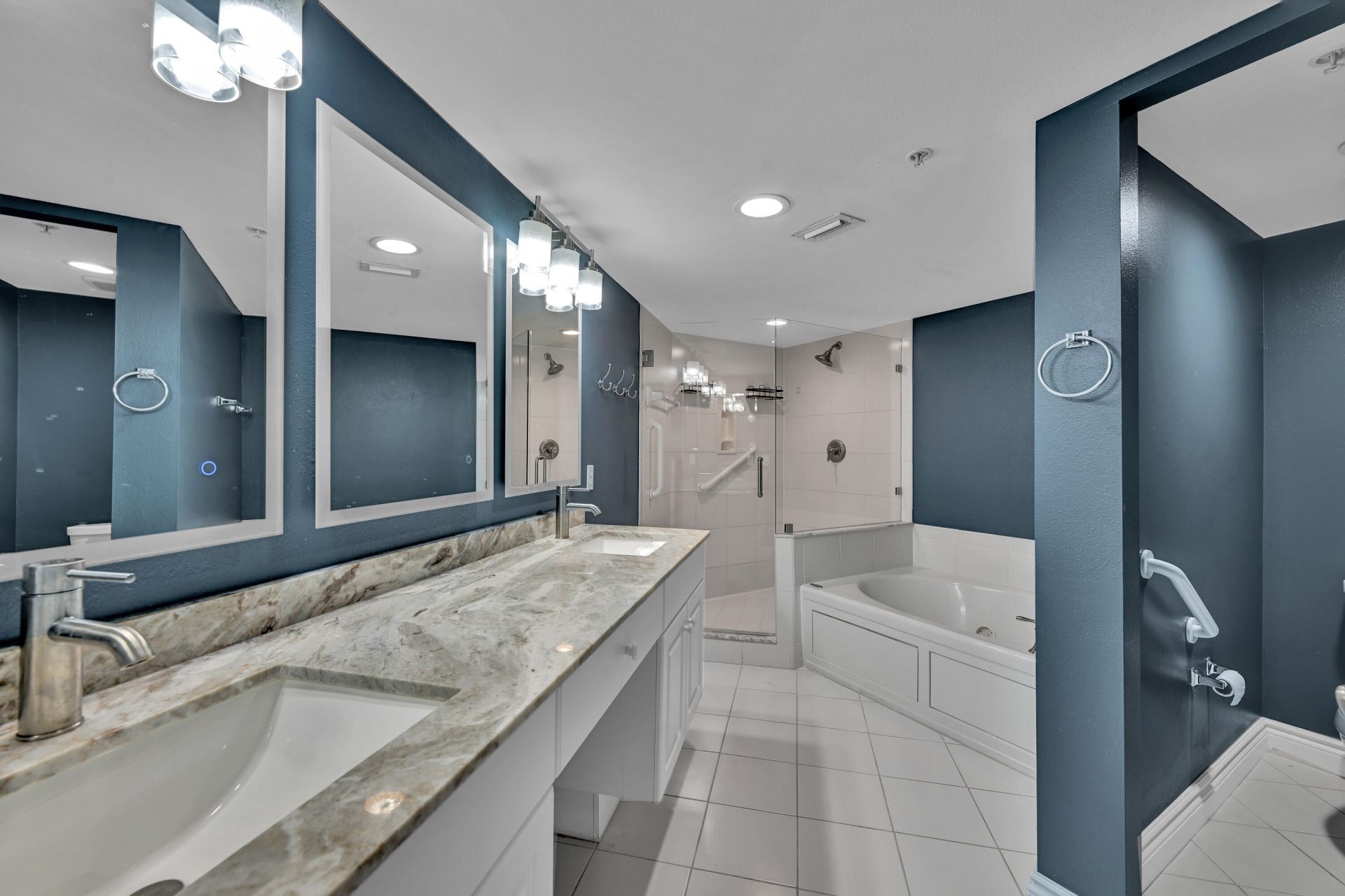2880 NE 14th Street Causeway, Unit 413, Pompano Beach, FL 33062 Photo