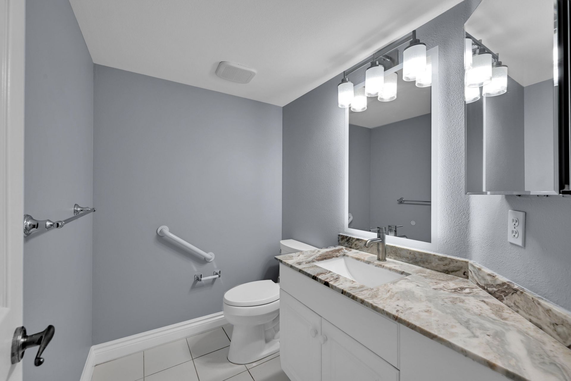 2880 NE 14th Street Causeway, Unit 413, Pompano Beach, FL 33062 Photo
