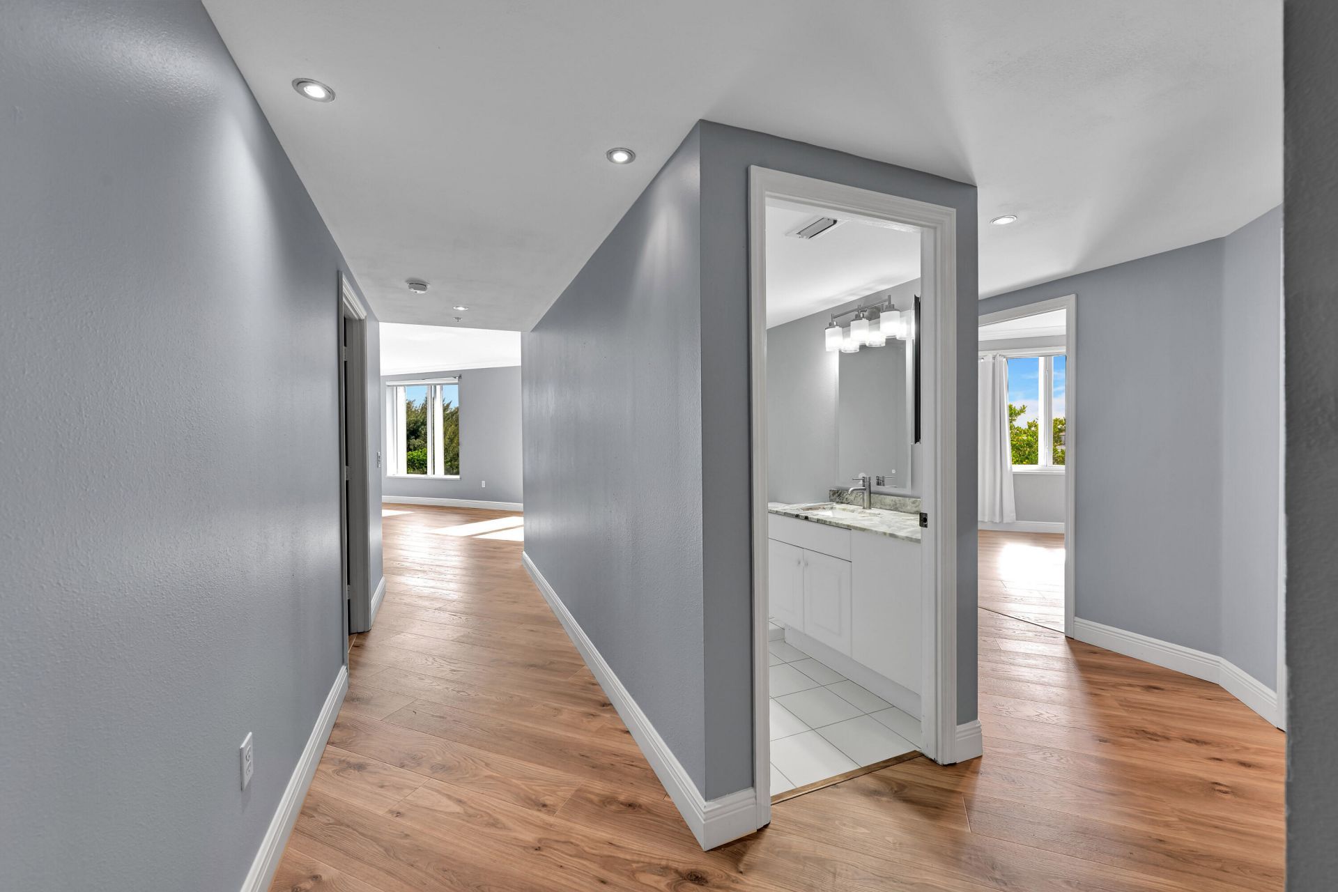 2880 NE 14th Street Causeway, Unit 413, Pompano Beach, FL 33062 Photo