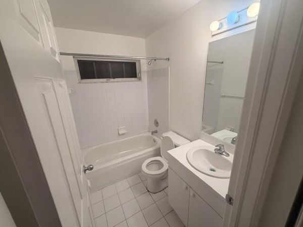 1037 17TH Street, West Palm Beach, FL 33407