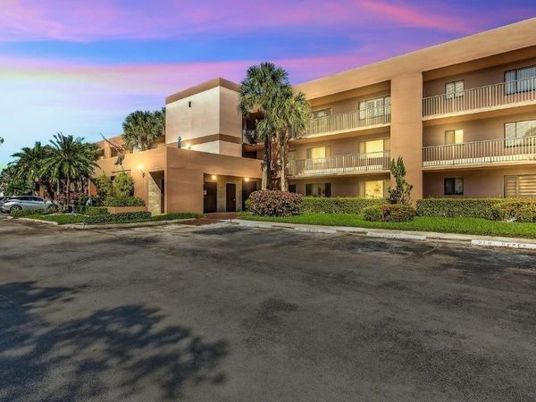 7428 ASHMONT Circle, Unit 210, Tamarac, FL 33321