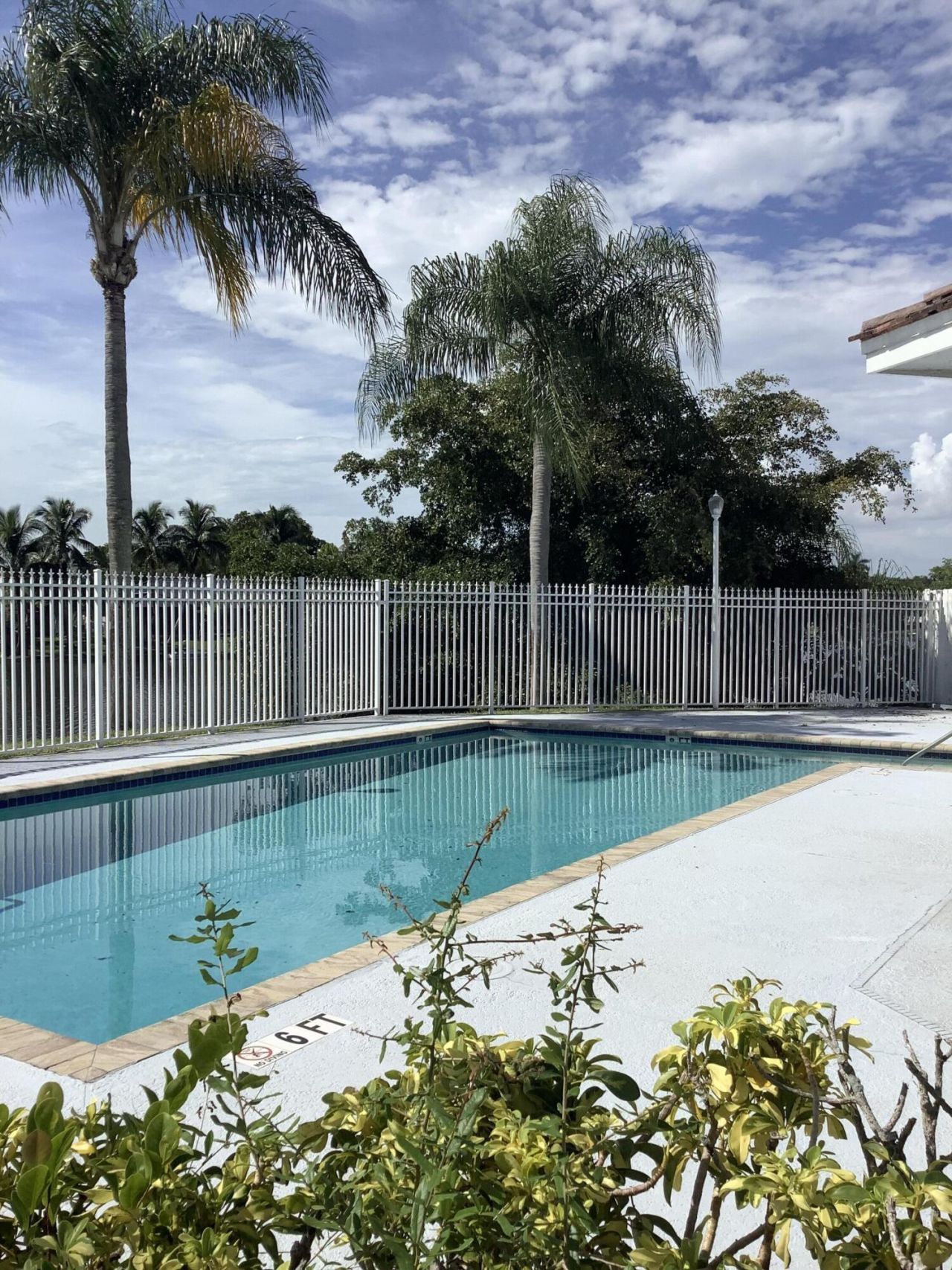 201 SW 98th Terrace, Pembroke Pines, FL 33025 Photo