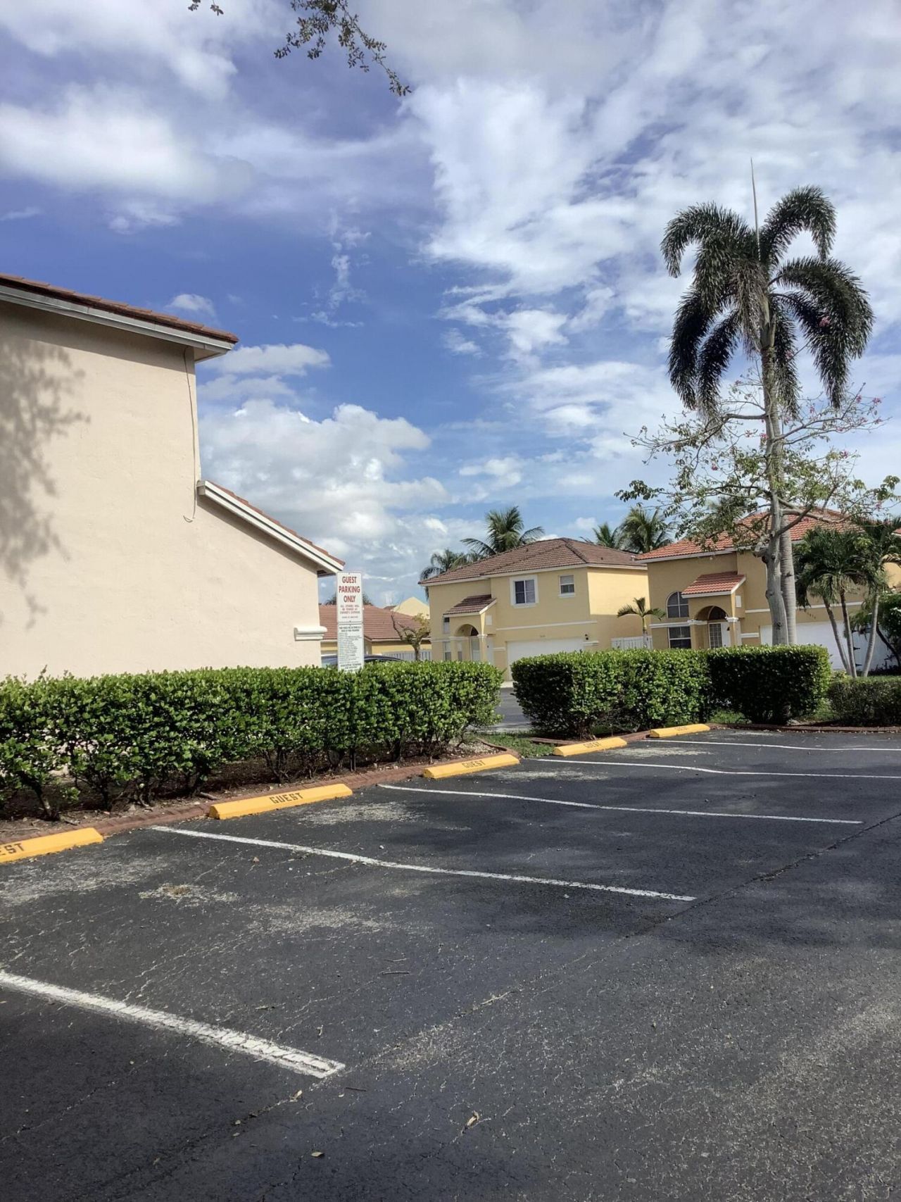 201 SW 98th Terrace, Pembroke Pines, FL 33025 Photo