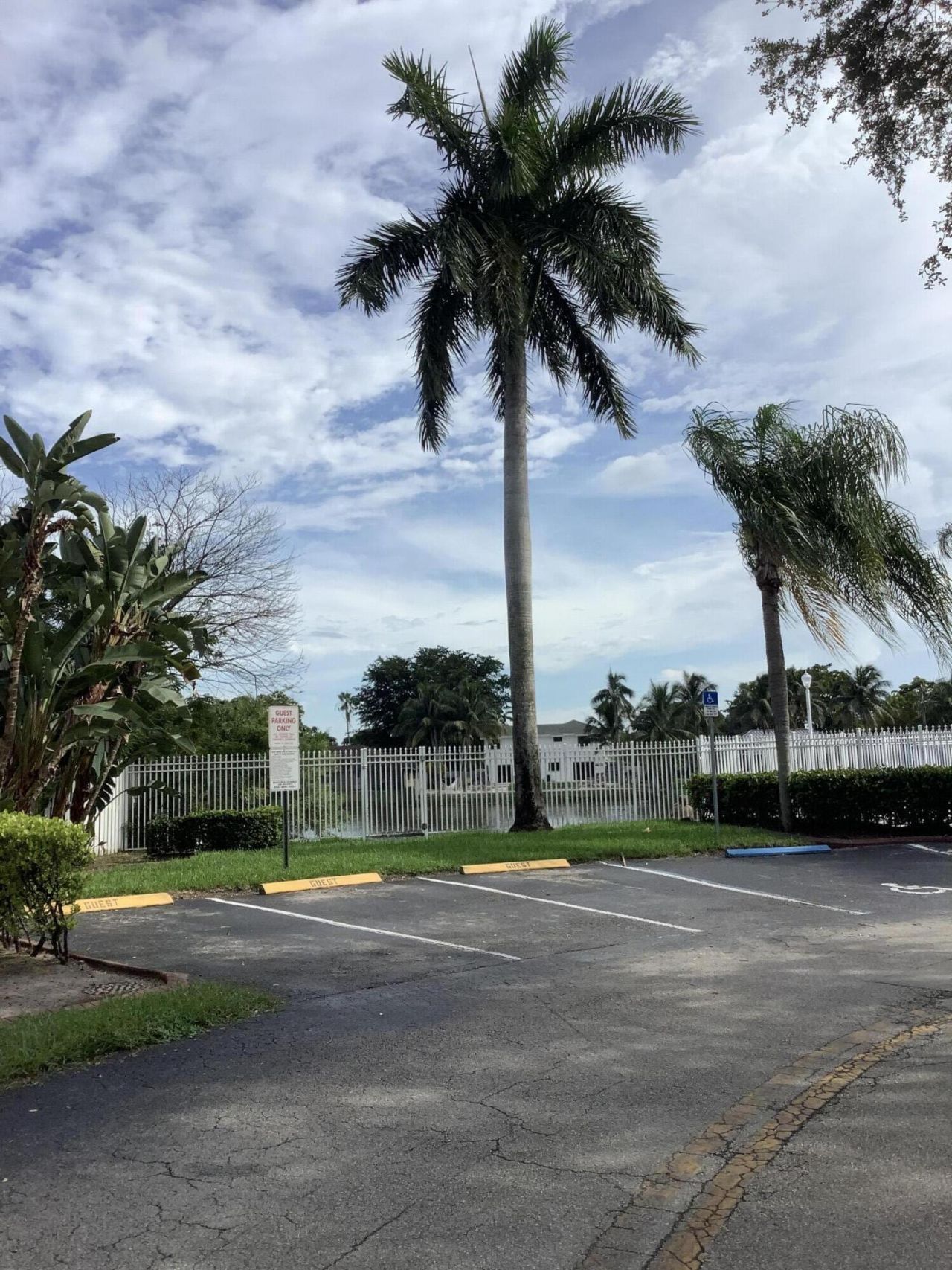 201 SW 98th Terrace, Pembroke Pines, FL 33025 Photo