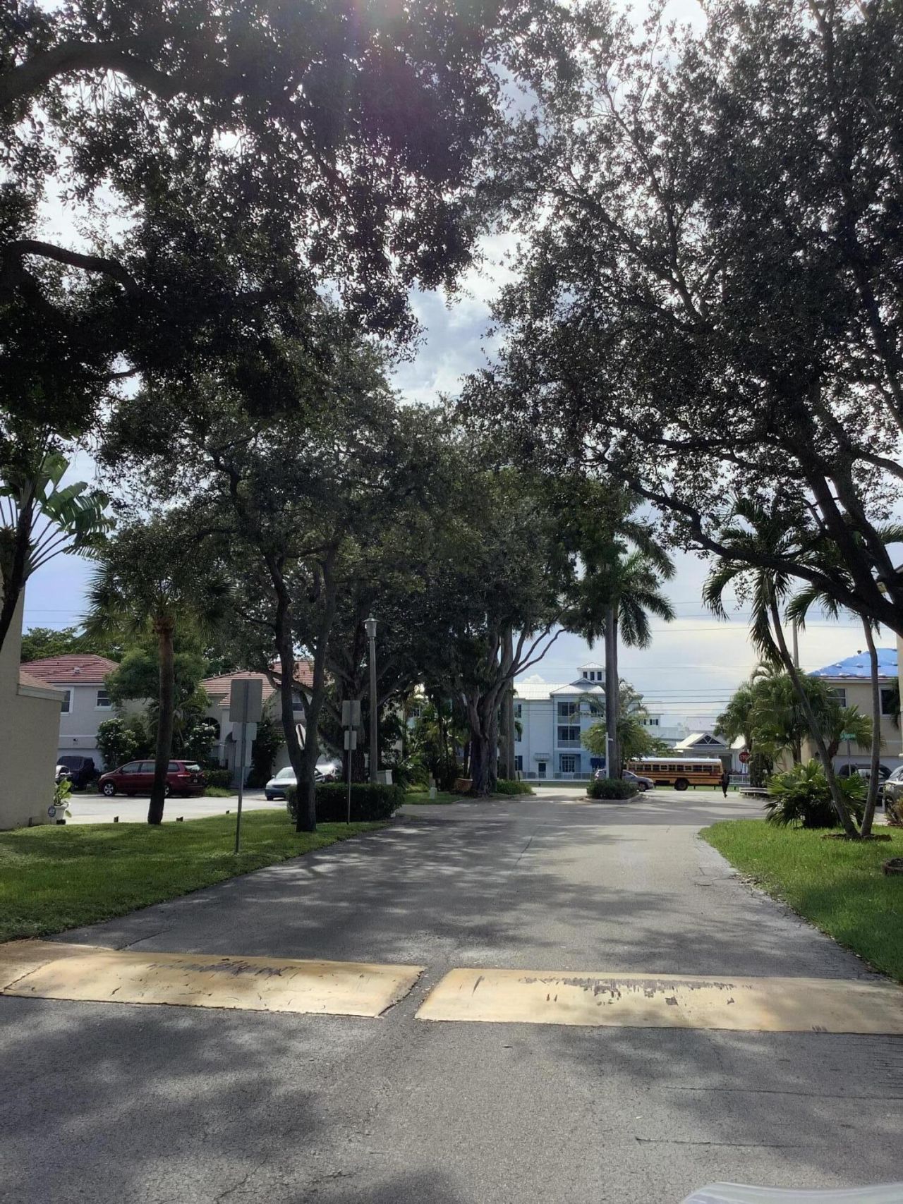 201 SW 98th Terrace, Pembroke Pines, FL 33025 Photo