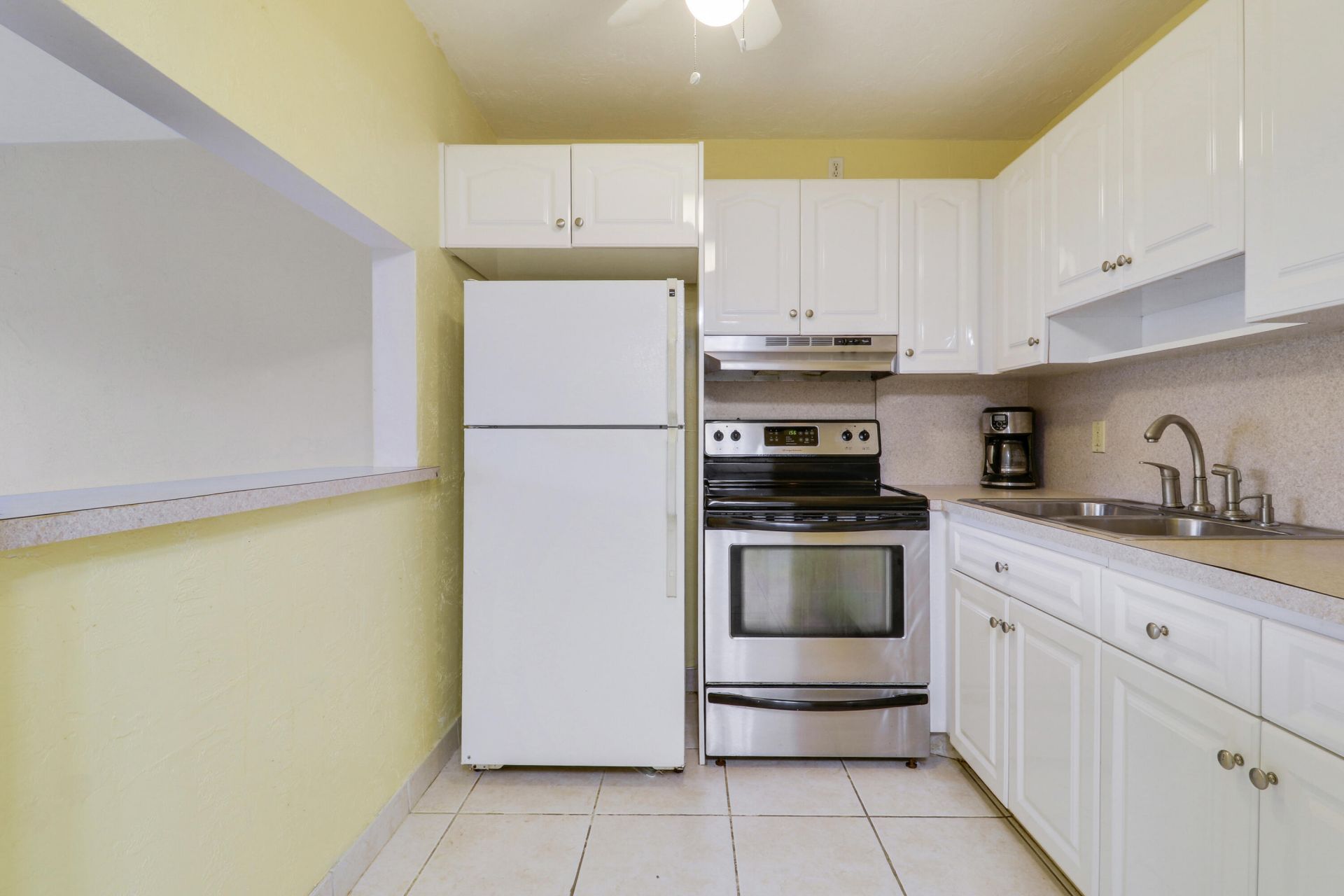 3040 Lake Osborne Drive, Unit 109, Lake Worth Beach, FL 33461 Photo