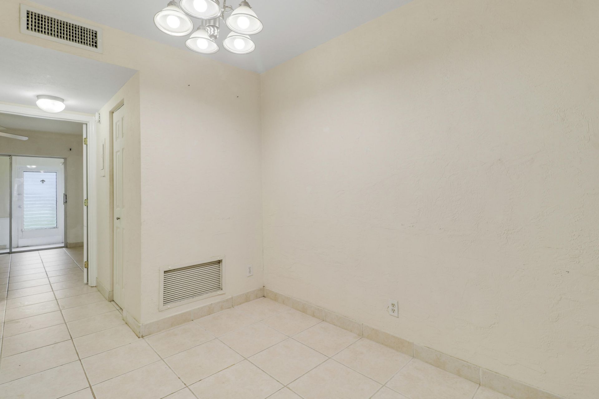 3040 Lake Osborne Drive, Unit 109, Lake Worth Beach, FL 33461 Photo