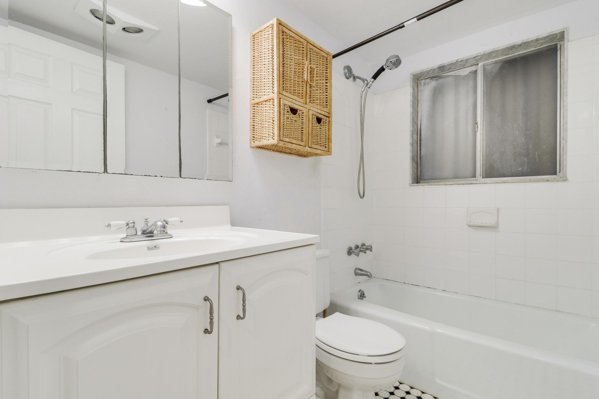 3040 Lake Osborne Drive, Unit 109, Lake Worth Beach, FL 33461 Photo