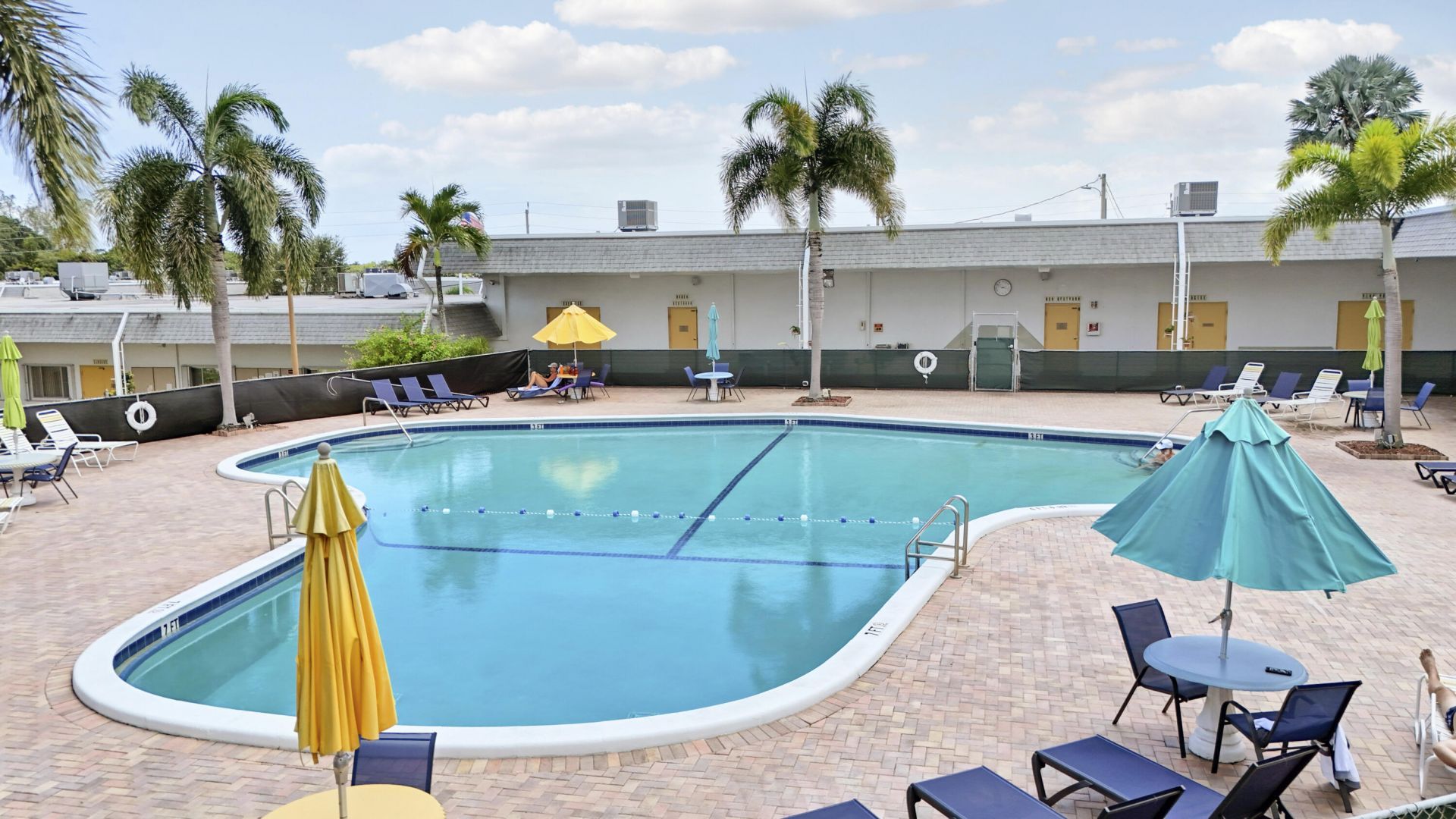 3040 Lake Osborne Drive, Unit 109, Lake Worth Beach, FL 33461 Photo