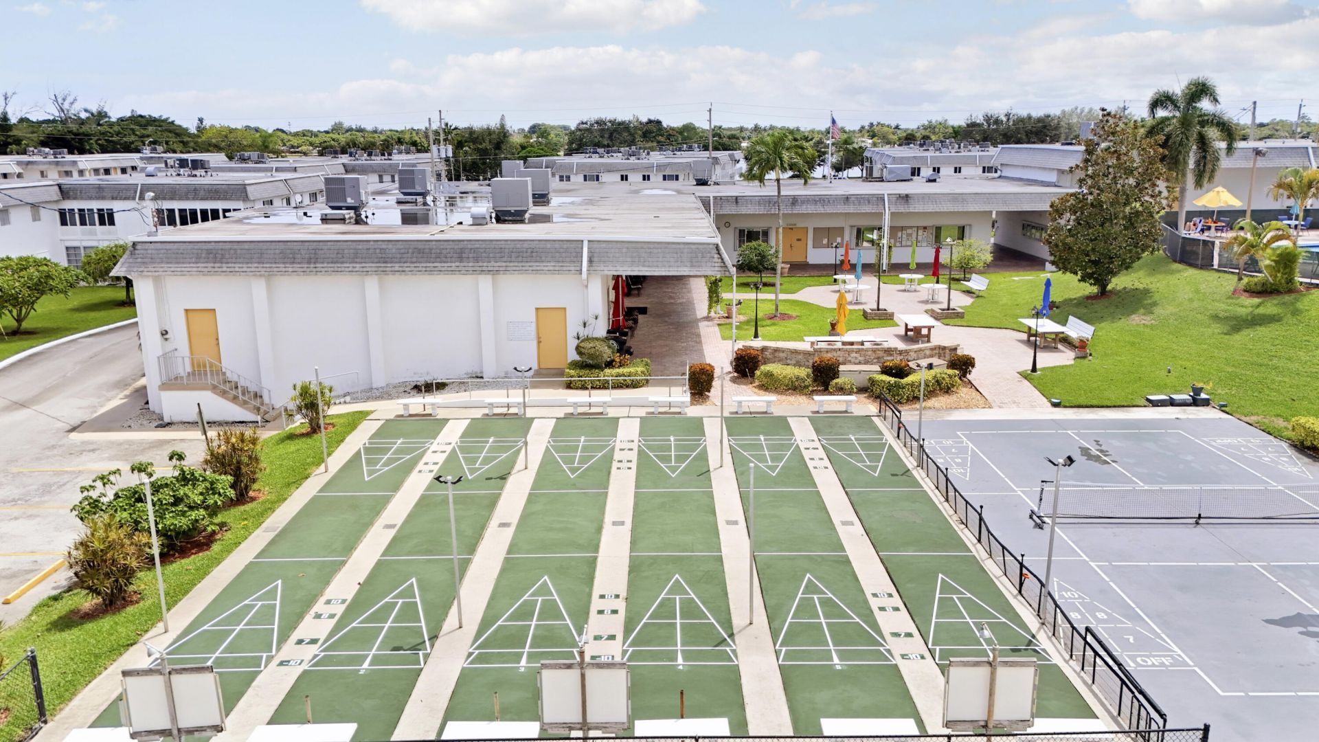 3040 Lake Osborne Drive, Unit 109, Lake Worth Beach, FL 33461 Photo