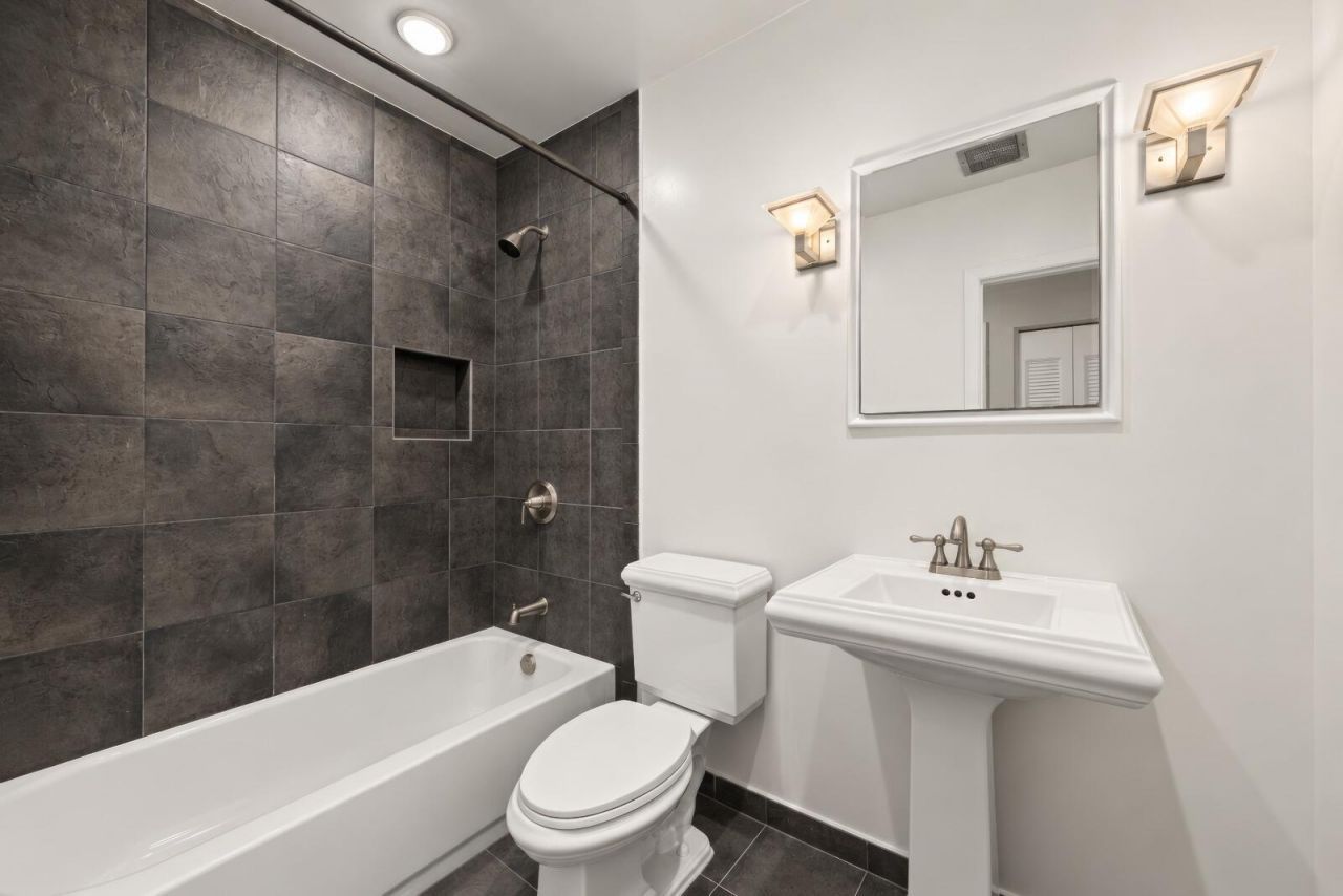 10975 NW 27th Place, Sunrise, FL 33322 Photo
