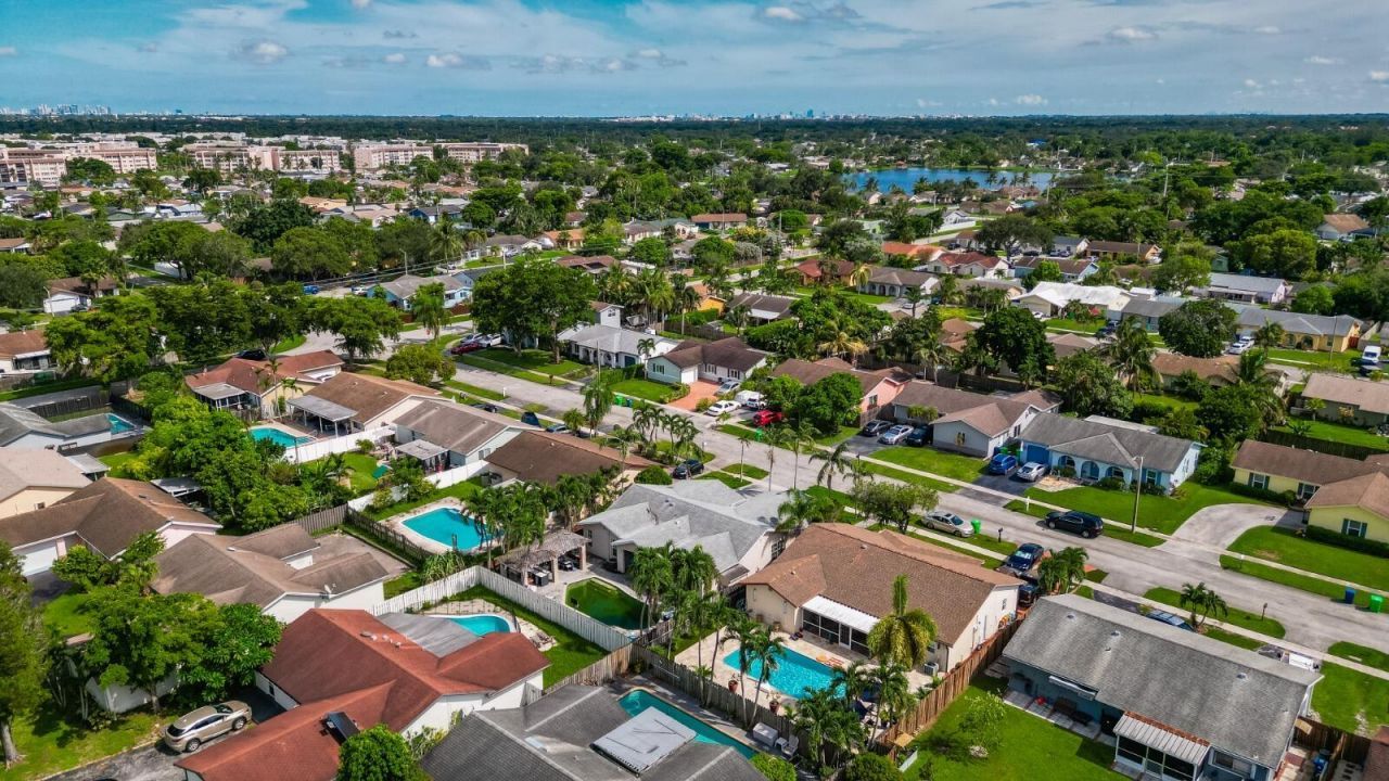 10975 NW 27th Place, Sunrise, FL 33322 Photo