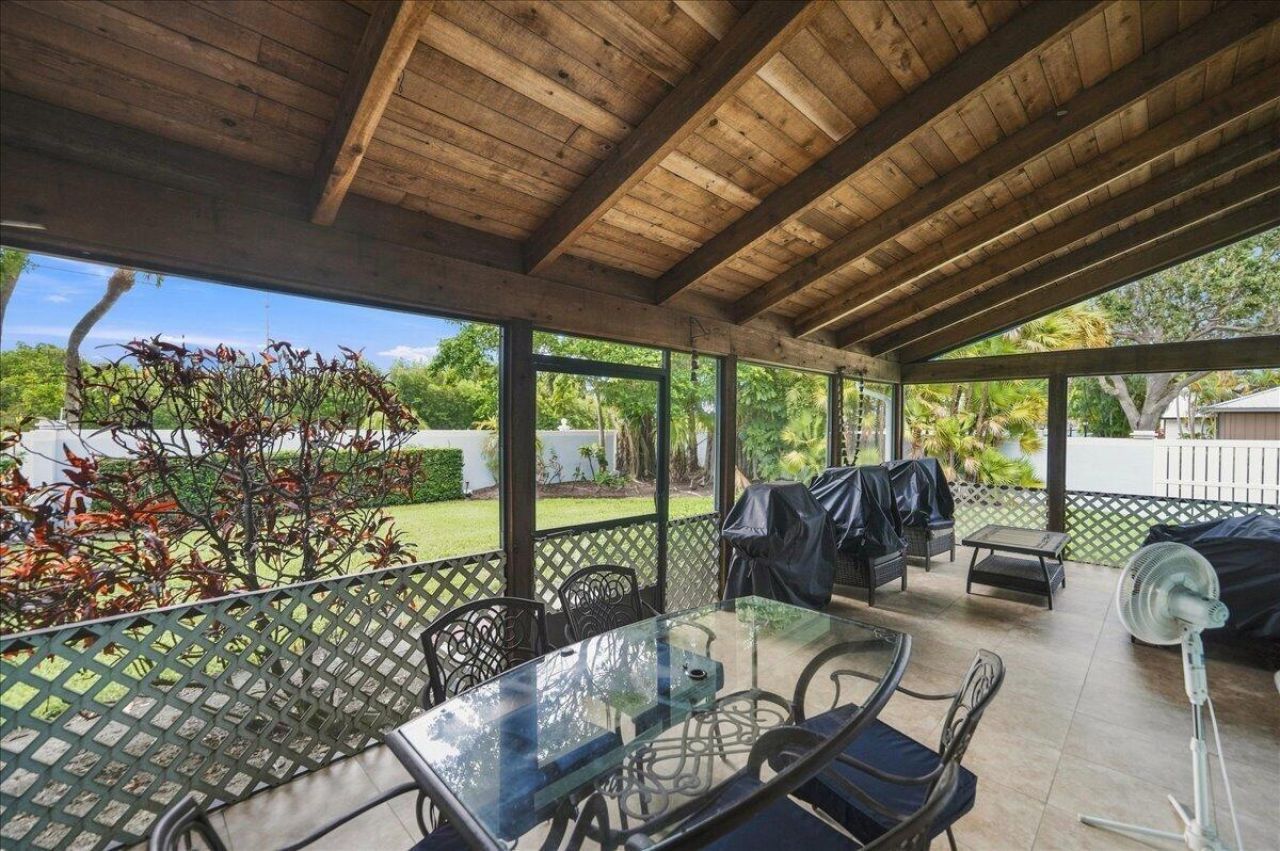 4150 NE Breakwater Drive, Jensen Beach, FL 34957 Photo