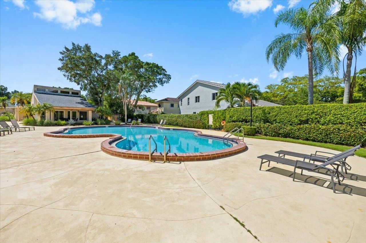 130 Wimbledon Lake Drive, Plantation, FL 33324 Photo